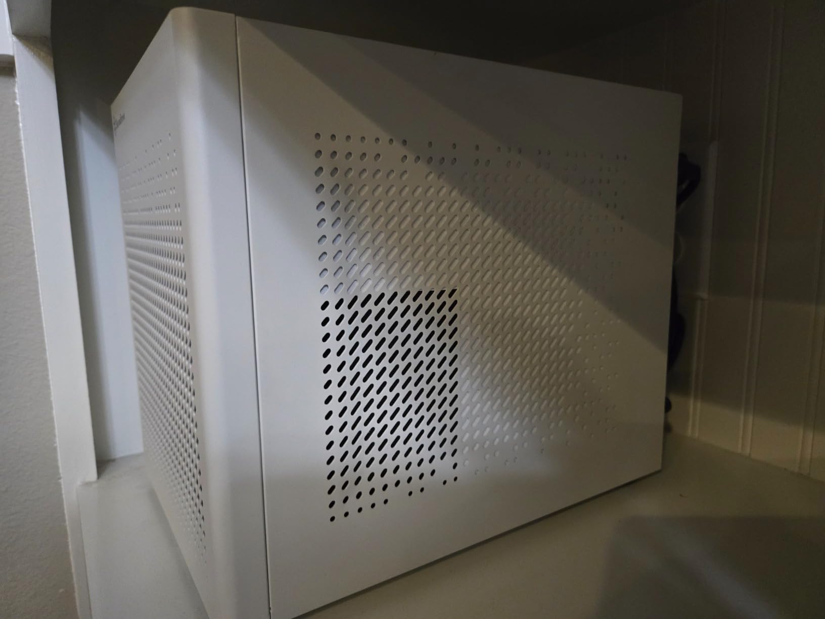 Silverstone Technology SUGO 16 Black Mini-ITX Small Form Factor case with All Steel Construction, SST-SG16B customer photo 2