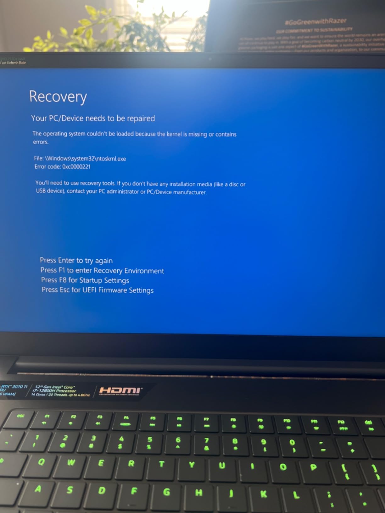 Razer Blade 17 Gaming Laptop: NVIDIA GeForce RTX 3070 Ti - 12th Gen Intel 14-Core i7 CPU - 17.3