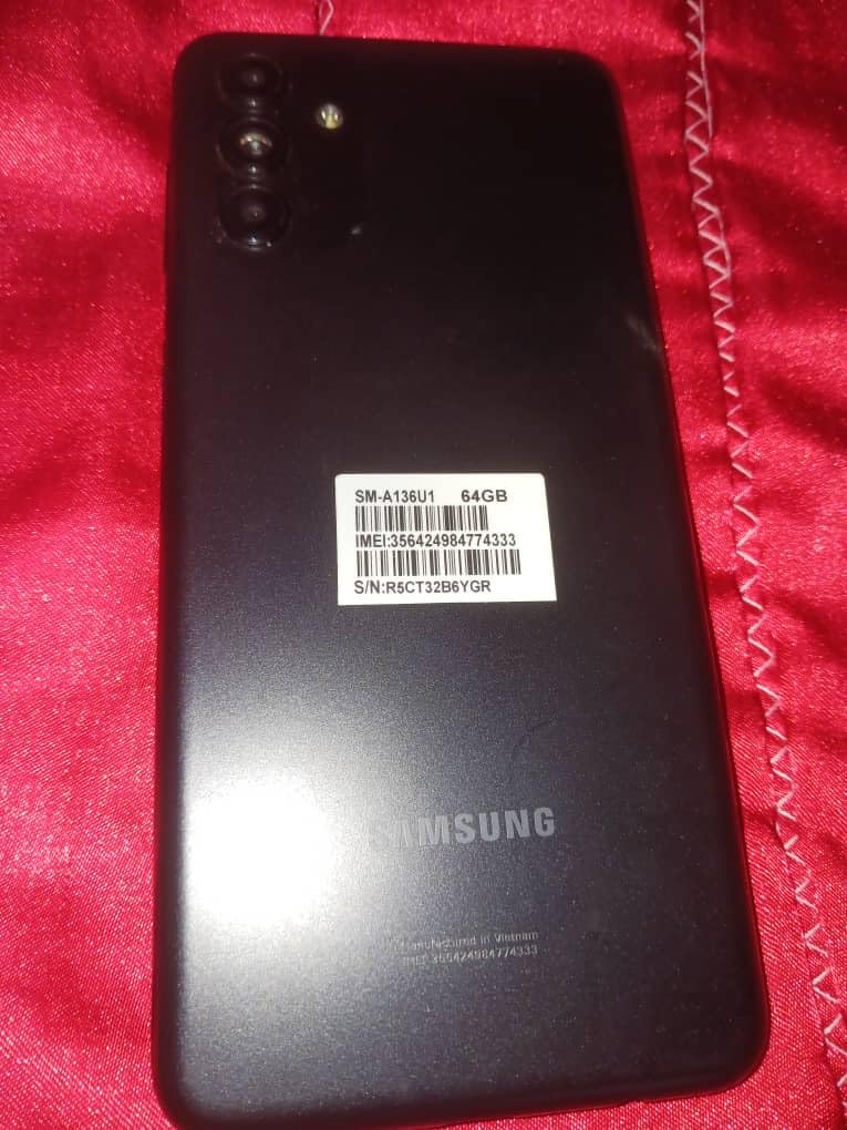 Samsung Galaxy A13 5G, 64GB, Black - Unlocked (GSM Only) (Renewed) customer photo 1