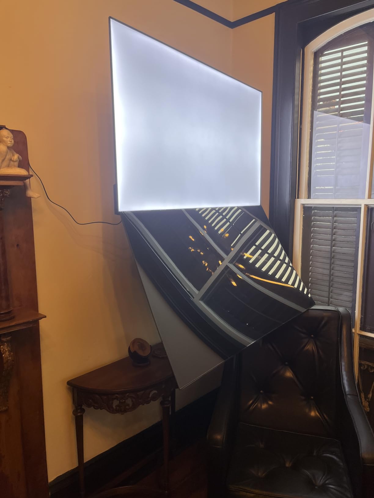 TCL 40