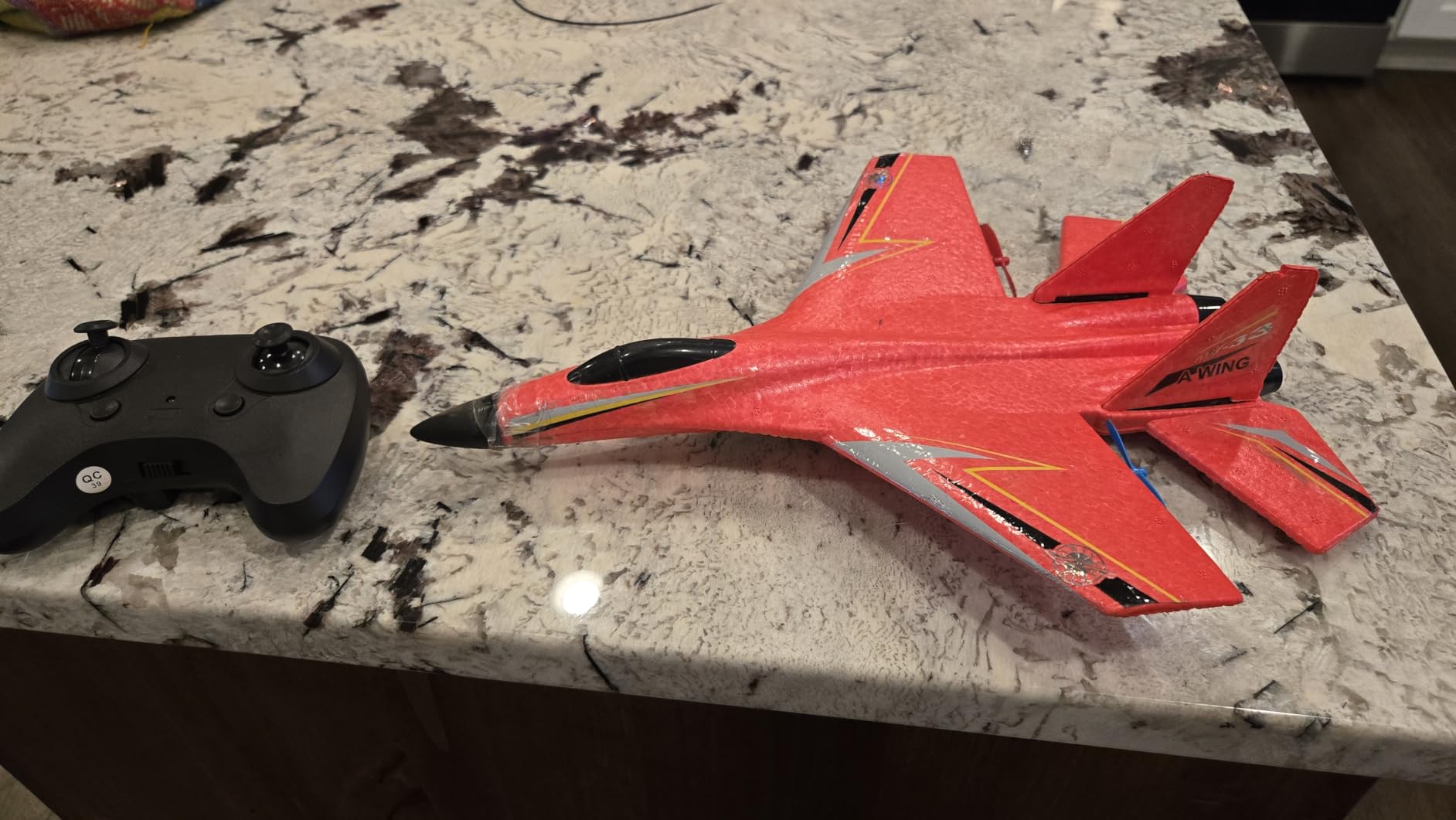 SU-27 RC Airplane,2.4GHz 2 Channel Remote Control Plane with Gyro Night Lights and 2 Batteries, Easy to Fly for Adults, Beginners and Kids Yellow Toy customer photo 1