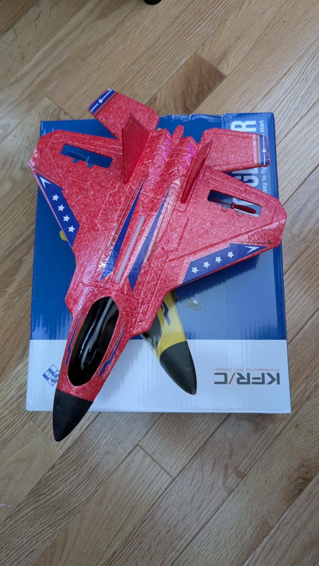 SU-27 RC Airplane,2.4GHz 2 Channel Remote Control Plane with Gyro Night Lights and 2 Batteries, Easy to Fly for Adults, Beginners and Kids Yellow Toy customer photo 2