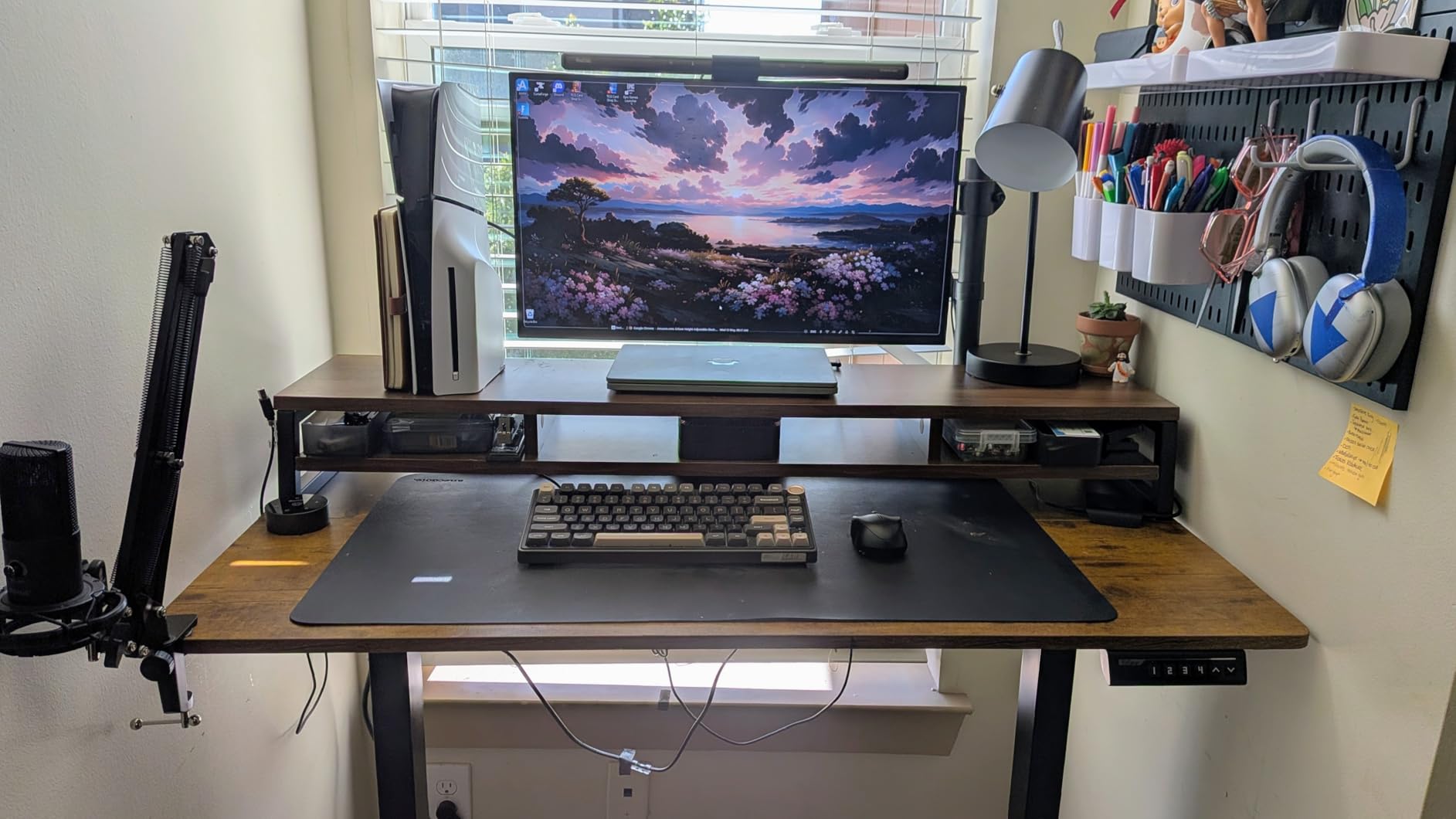 ErGear Height Adjustable Electric Standing Desk, 63 x 28 Inches Sit Stand up Desk, Memory Computer Home Office Desk, Black customer photo 1