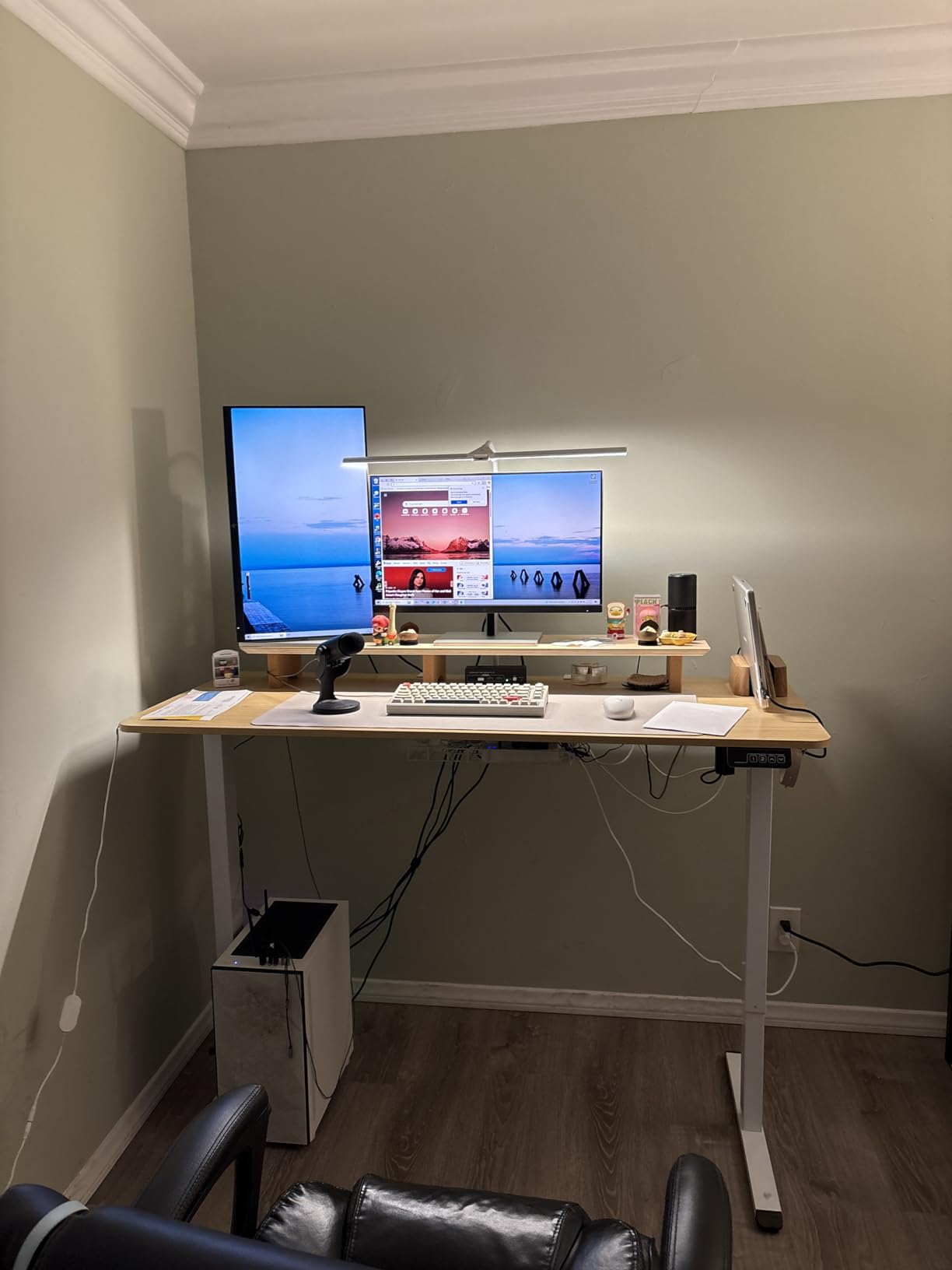 Under Desk Cable Management Tray, Xpatee Upgraded Wire Management No Drill No Screws, Cable Tray with Clamp for Wire Organizers, Computer Cord Rack for Office, Home - No Damage to Desk White customer photo 2