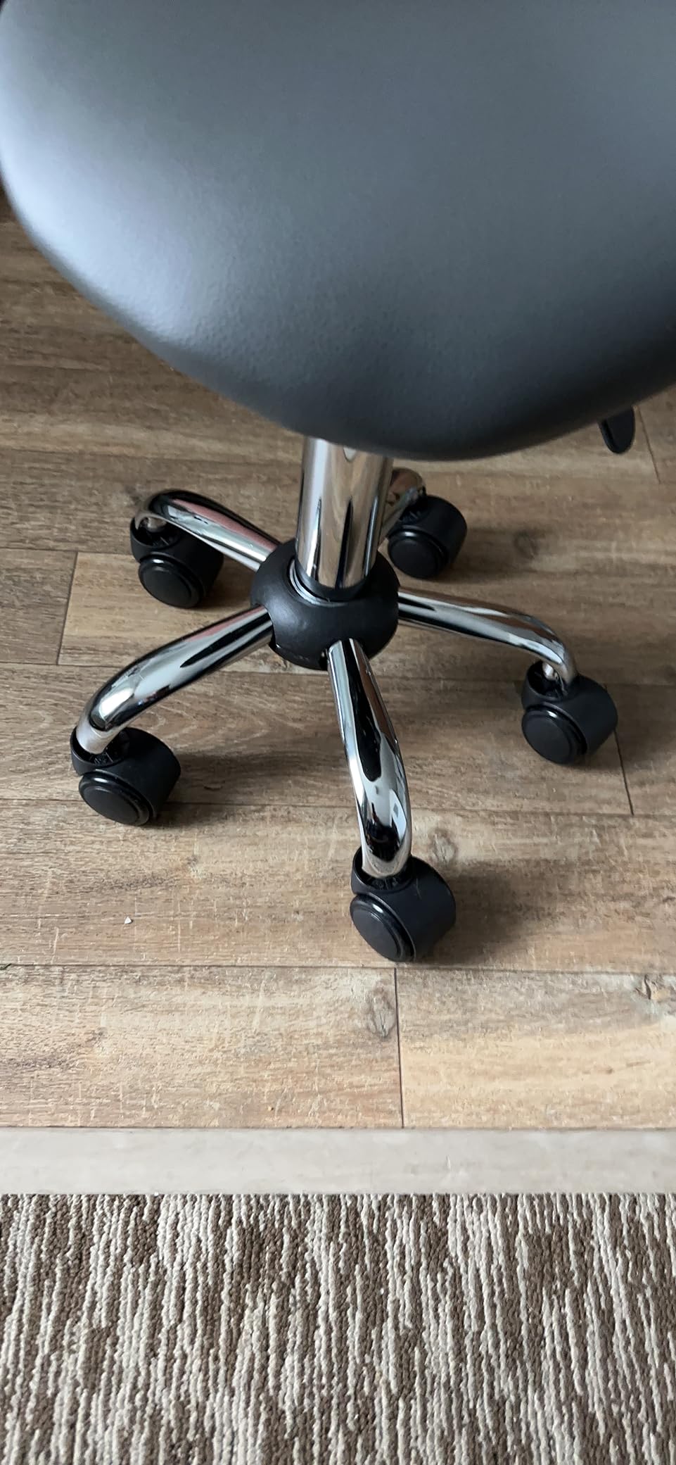 Saddle Rolling Stool with Wheels PU Leather Height Adjustable Swivel Stool Chair Black customer photo 2