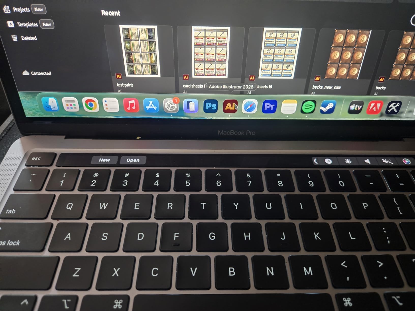 Apple MacBook Pro with M2 chip: 13” Retina Display, 8GB RAM, 512GB SSD, Touch Bar, Backlit Keyboard, FaceTime HD Camera, Space Gray customer photo 1