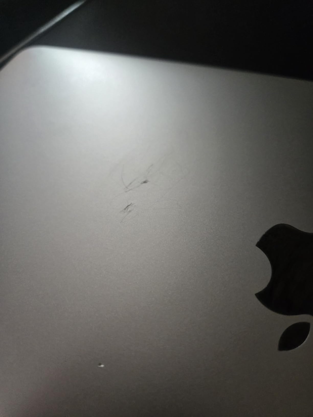 Apple MacBook Pro with M2 chip: 13” Retina Display, 8GB RAM, 512GB SSD, Touch Bar, Backlit Keyboard, FaceTime HD Camera, Space Gray customer photo 2