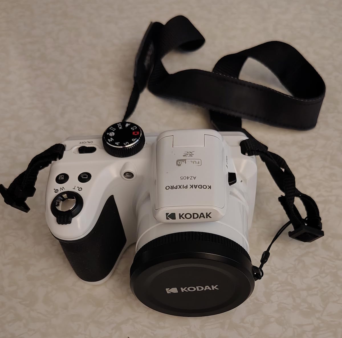 KODAK PIXPRO AZ405 20MP Digital Camera, 40x Optical Zoom, AA, OIS, White customer photo 1