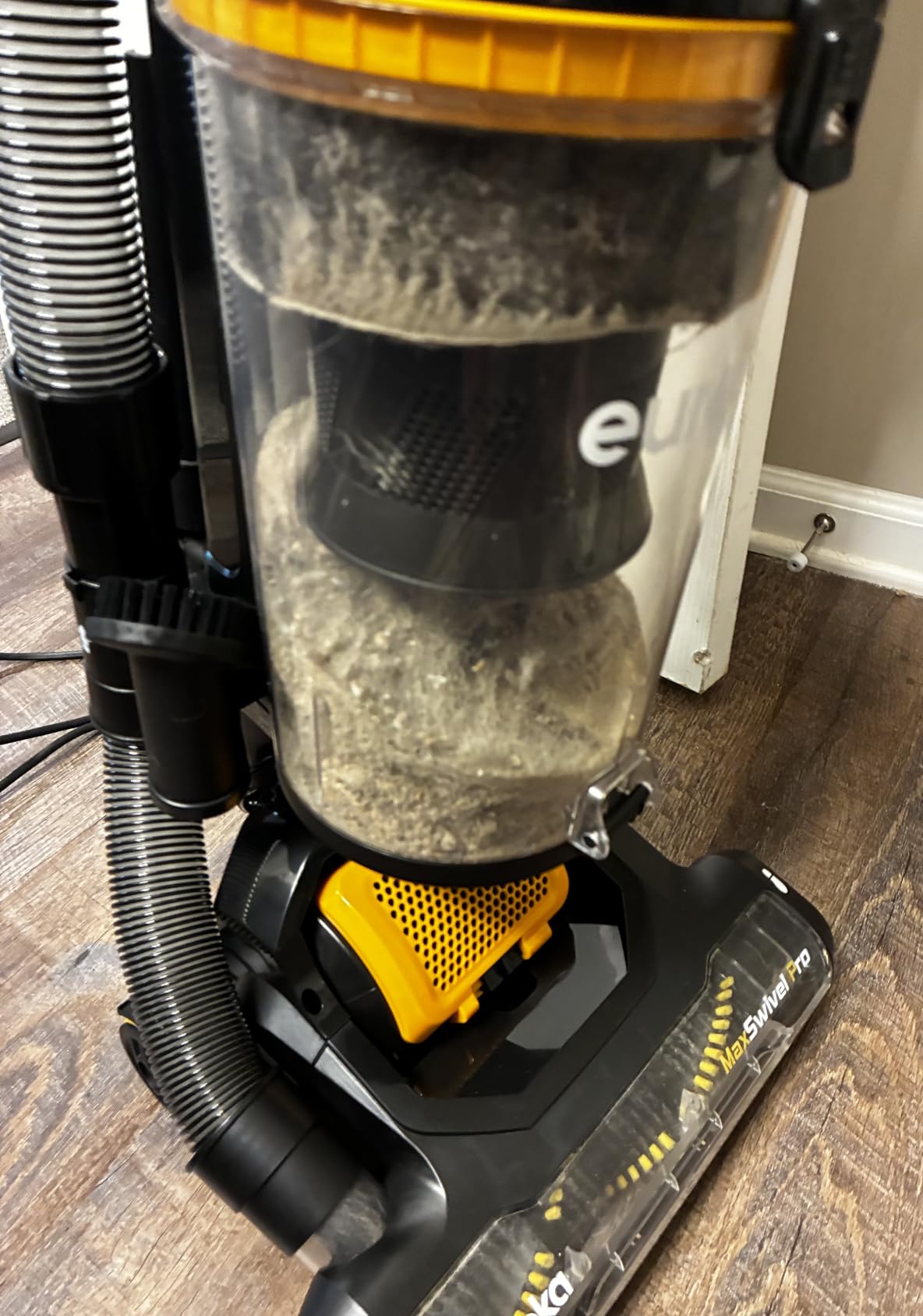 Eureka Lightweight Vacuum Cleaners for Home, MaxSwivel Pro, NEU350 customer photo 1
