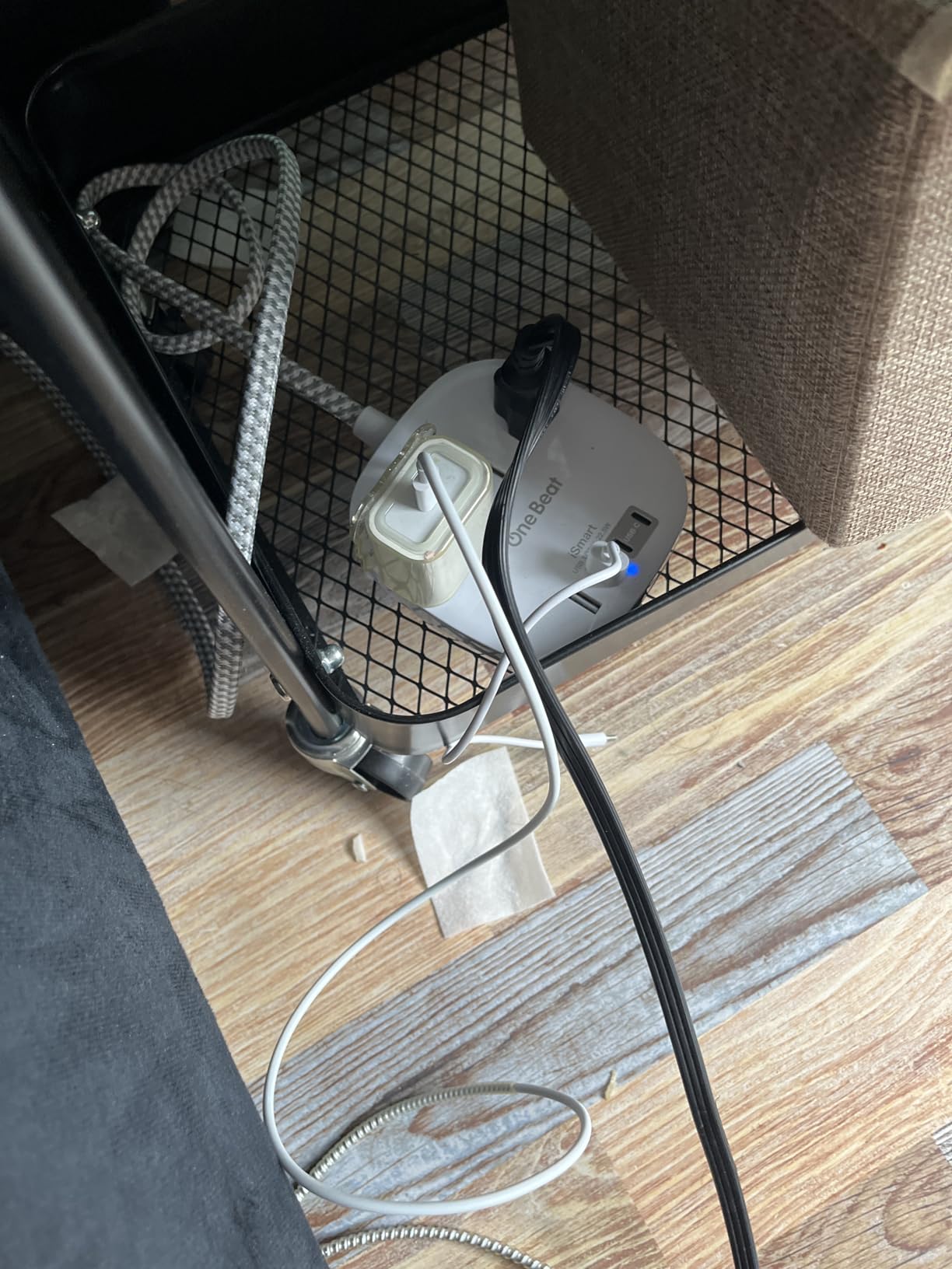 Travel Essentials, 22.5W/4.5A Flat Plug Power Strip, 6 Ft Extension Cord customer photo 1