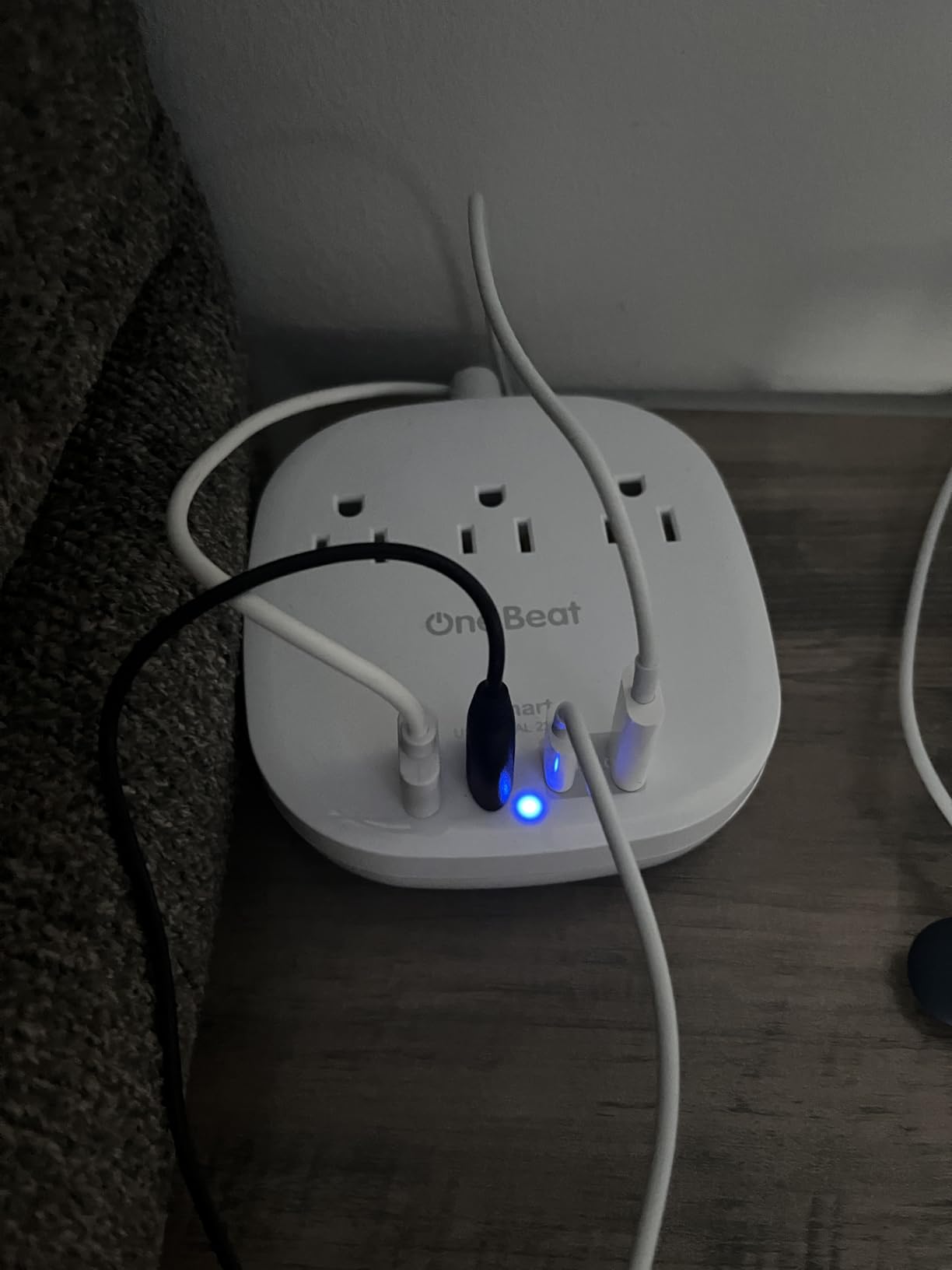 Travel Essentials, 22.5W/4.5A Flat Plug Power Strip, 6 Ft Extension Cord customer photo 2