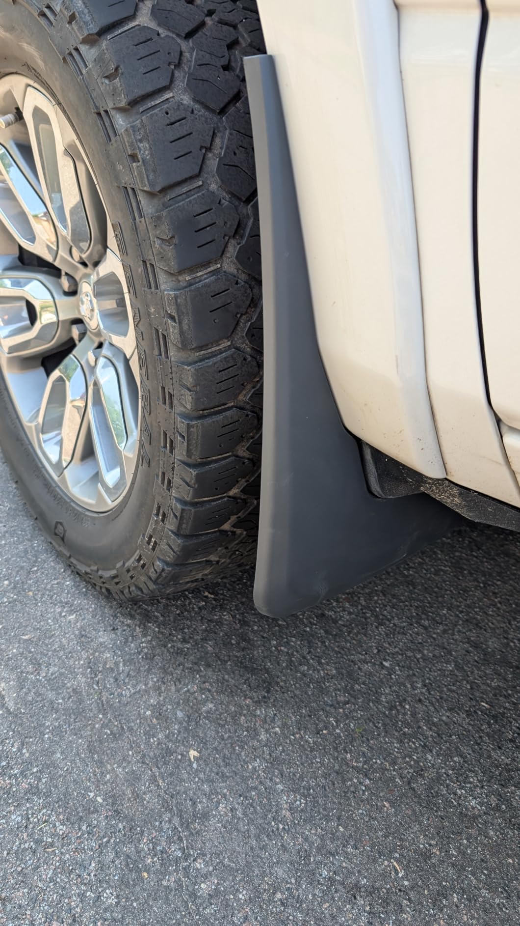 Kiwi Master No Drill Mud Flaps for 2009-2018 Ram 1500/2500/3500 with Fender customer photo 2