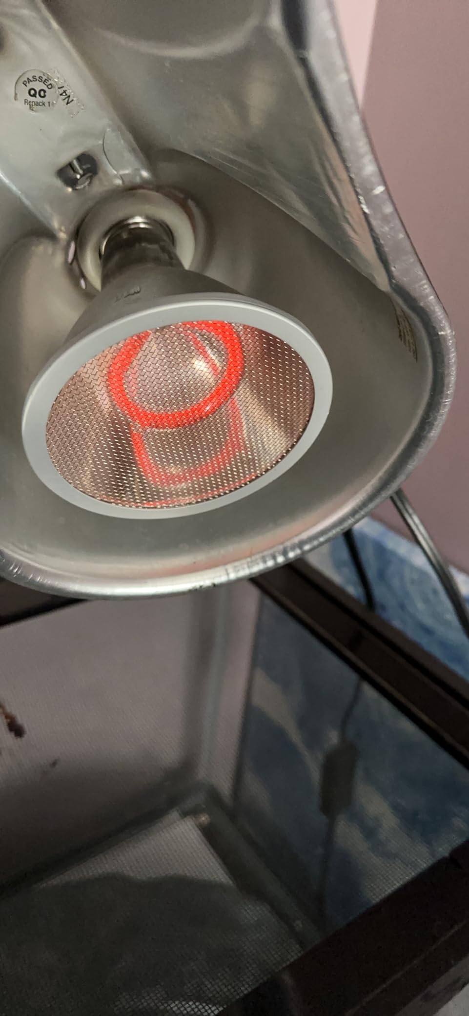 Fluker's Deep Thermal Heat Lamp for Reptiles with Carbon Infrared Technology, for All Reptile Tanks, Great for Basking, 100 Watt customer photo 2