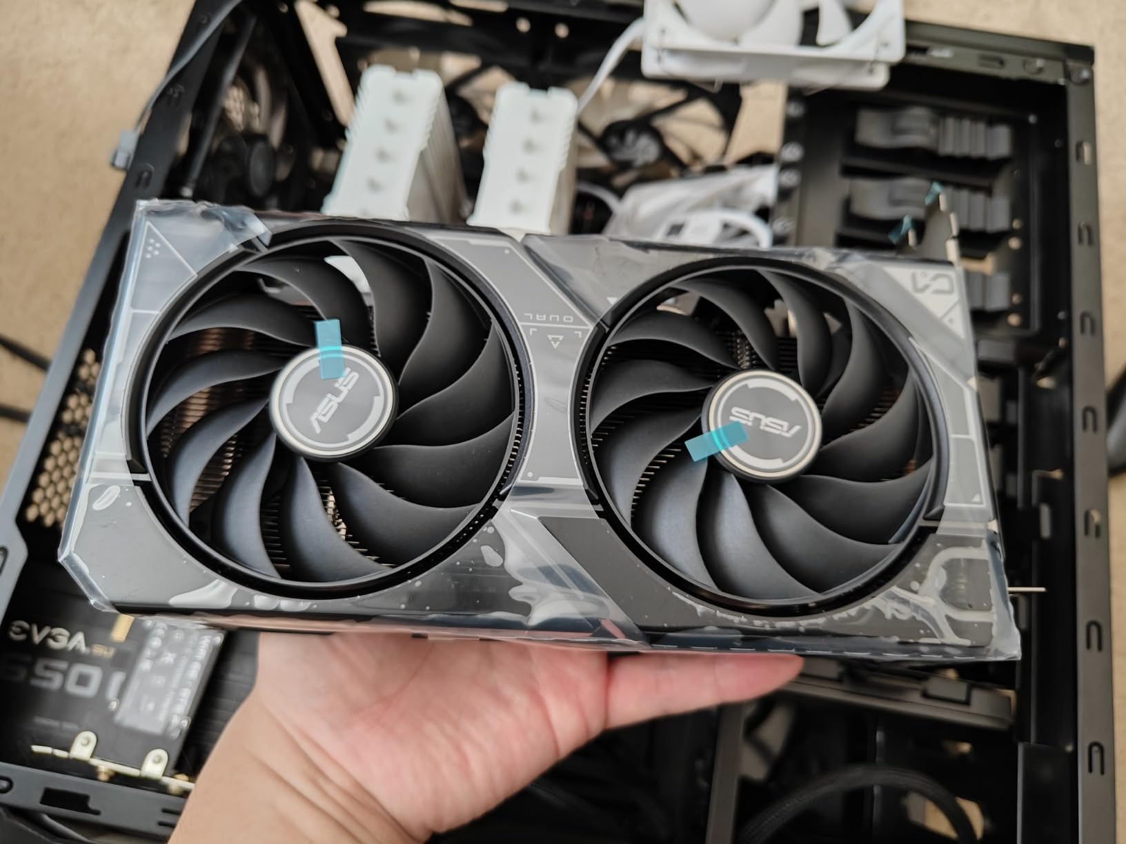 ASUS Dual GeForce RTX 4060 OC Edition 8GB GDDR6 (PCIe 4.0, 8GB GDDR6, DLSS 3, HDMI 2.1a, DisplayPort 1.4a, 2.5-Slot Design, Axial-tech Fan Design, 0dB Technology), 3 Year Warranty customer photo 1