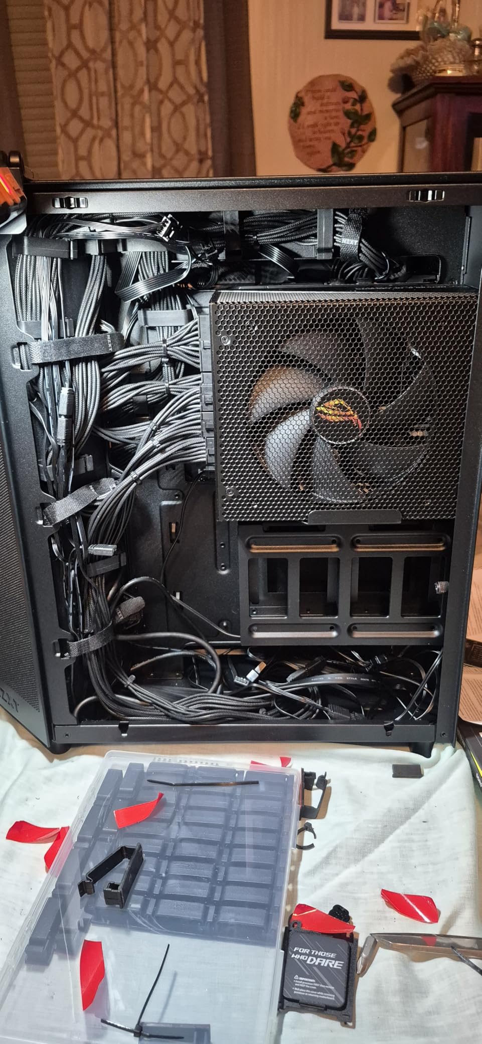 NZXT H6 Flow | CC-H61FB-01 | Compact Dual-Chamber Mid-Tower Airflow Case | Panoramic Glass Panels | High-Performance Airflow Panels | Includes 3 x 120mm Fans | Cable Management | Black customer photo 1
