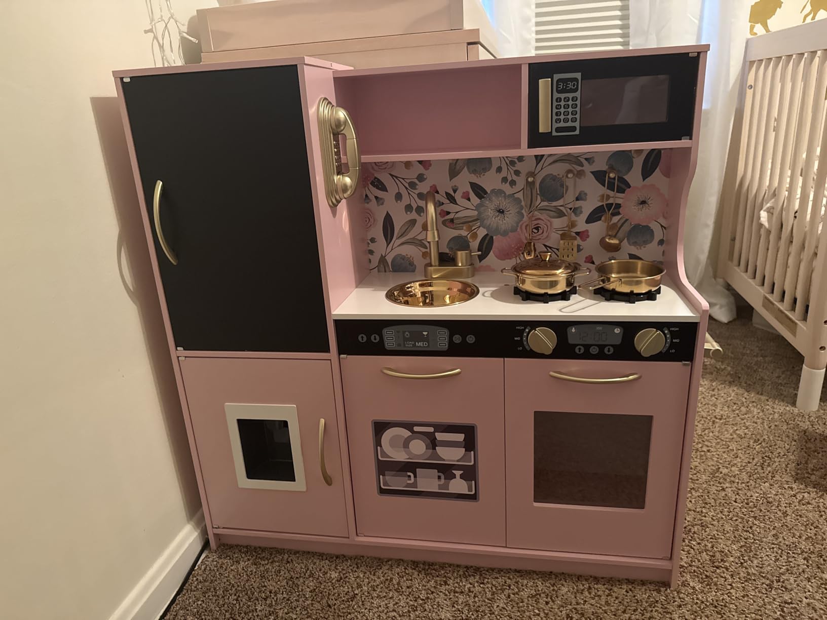 Best Choice Products Wooden Play Kitchen for Kids, Pretend Play Cooking Toy Set with Sink, Oven, Microwave, Refrigerator, Ice Maker & Accessories, Kitchen Playset for Toddlers Ages 3+ - White customer photo 2