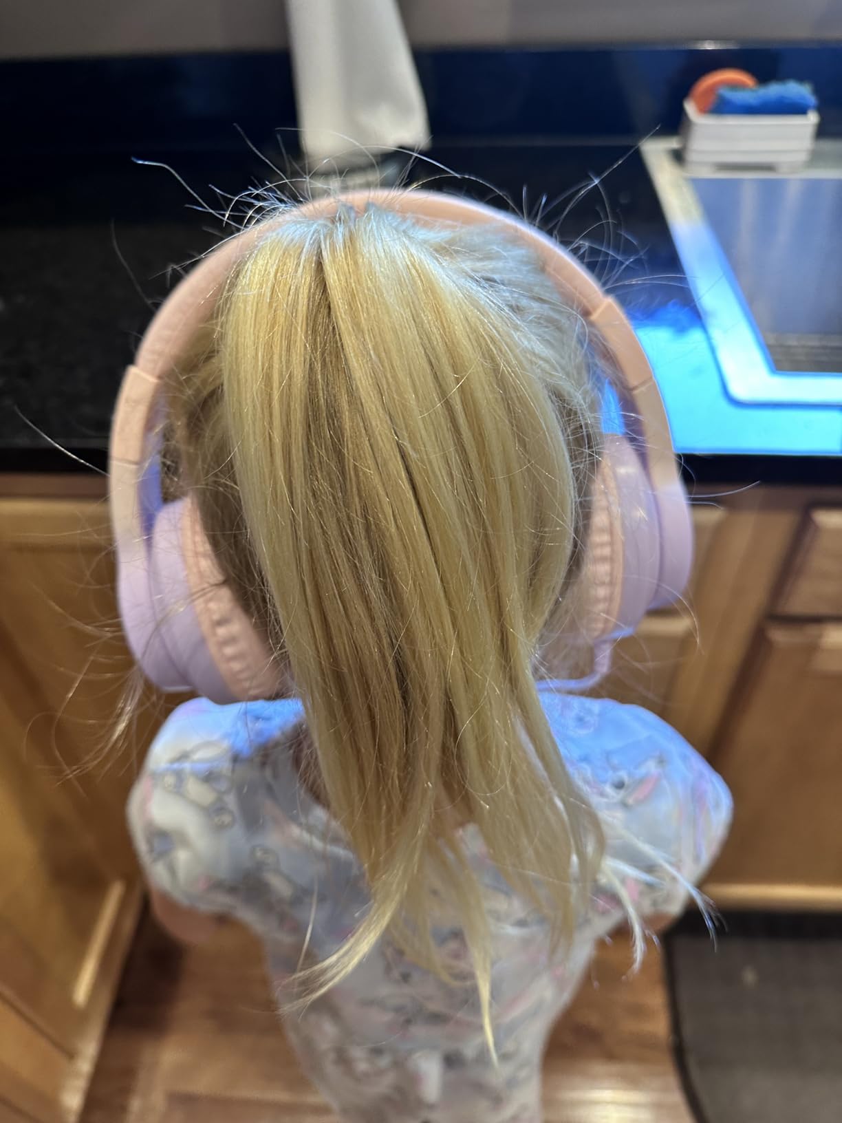 Candy Bila Wired Kids Headphones for School, Over-Ear for Boys Girls customer photo 1