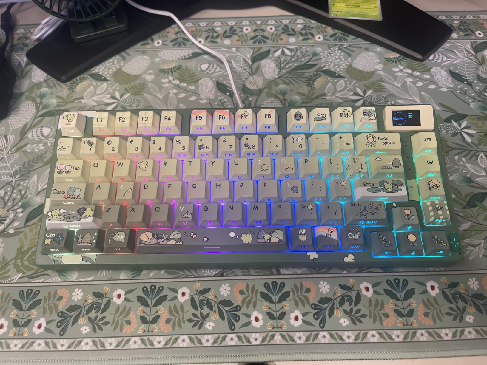 Womier SK80 75% Keyboard with Color Multimedia Display Gaming Keyboard customer photo 2