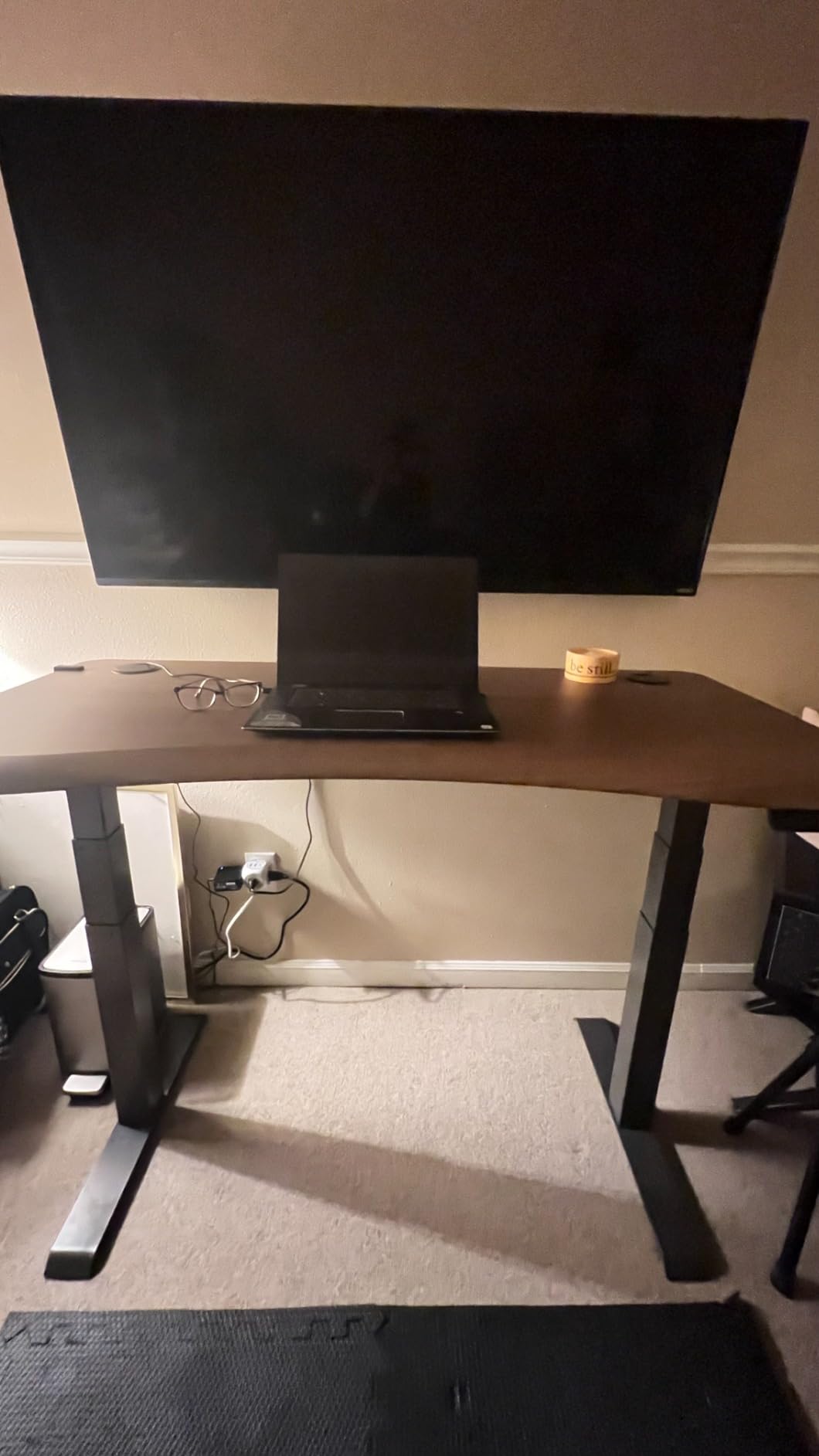Vari Ergo Electric Standing Desk – 54x26 – Espresso/Slate customer photo 2