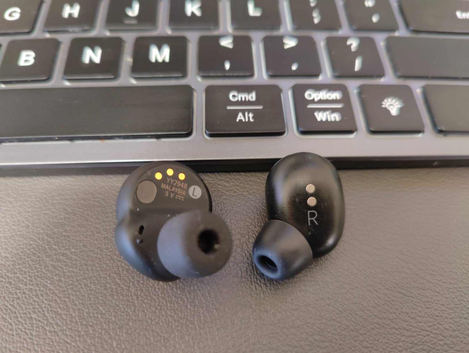 Google Pixel Buds Pro - Noise Canceling Earbuds - Up to 31 Hour Battery Life with Charging Case[2] - Bluetooth Headphones - Compatible with Android - Porcelain customer photo 1