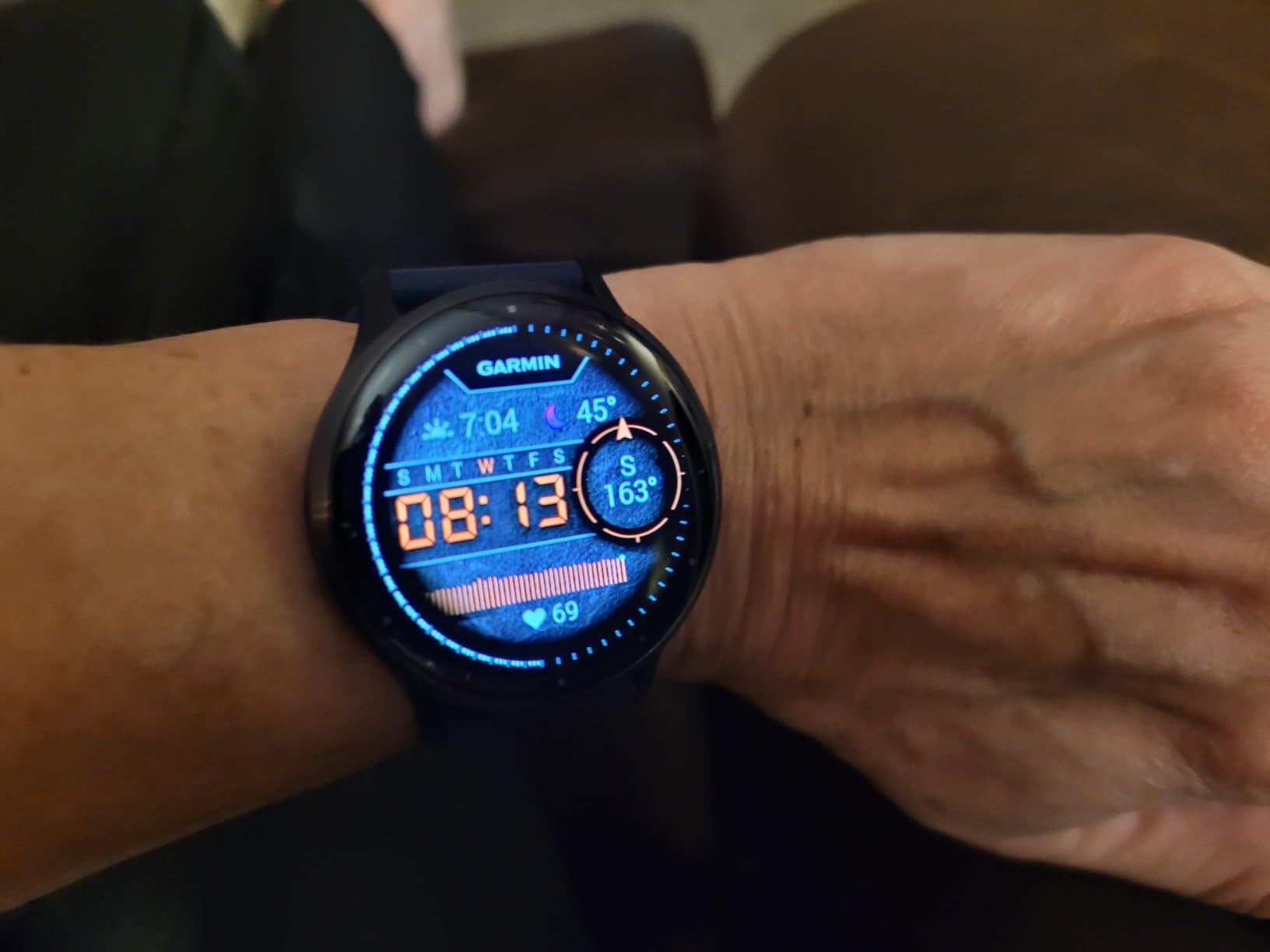 Garmin Venu® 3S, Premium Fitness Smartwatch, 41mm, French Gray customer photo 2