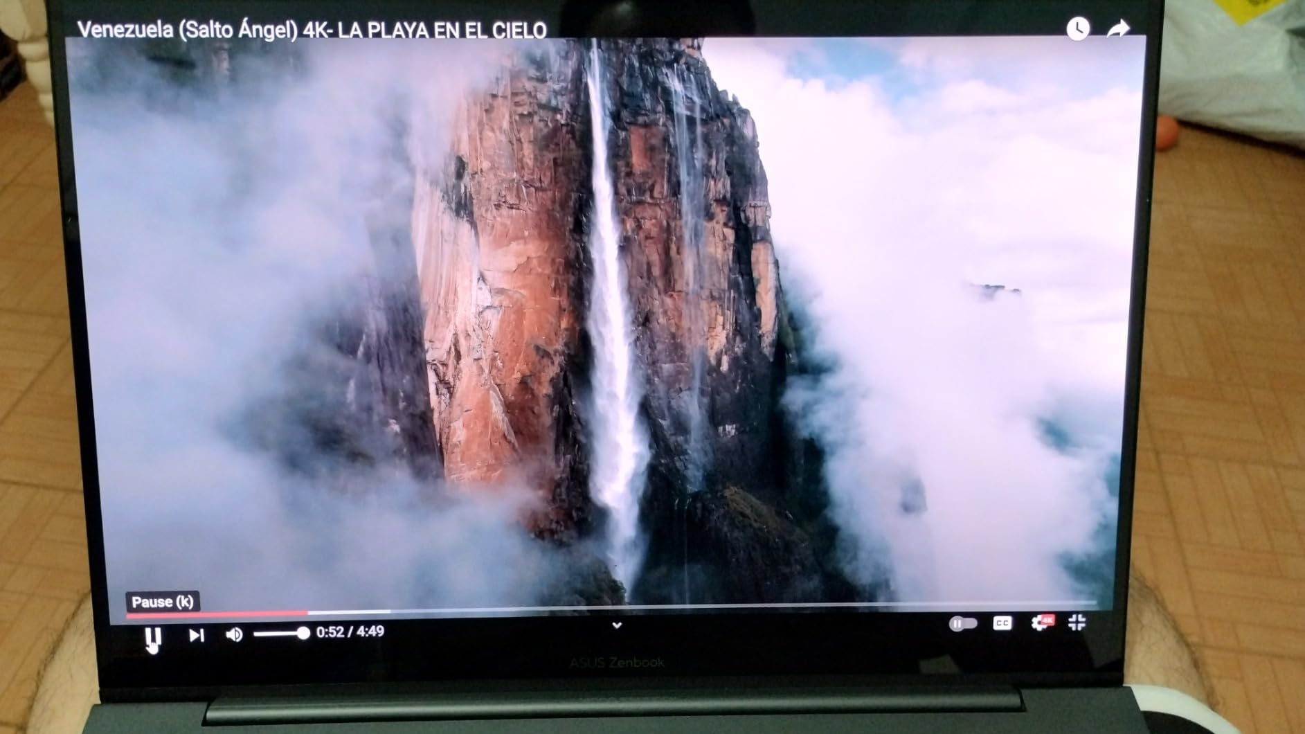 Asus ZenBook 14 Pro oled Q415 Business Laptop (14