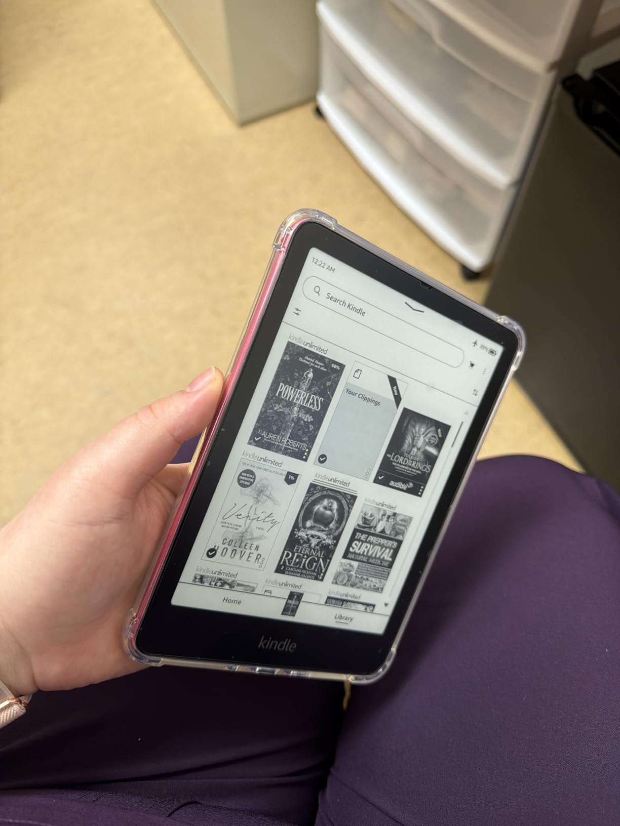 Amazon Kindle Paperwhite Signature Edition 32GB (newest model) – 20% faster with auto-adjusting front light, wireless charging, and weeks of battery life – Metallic Jade customer photo 1