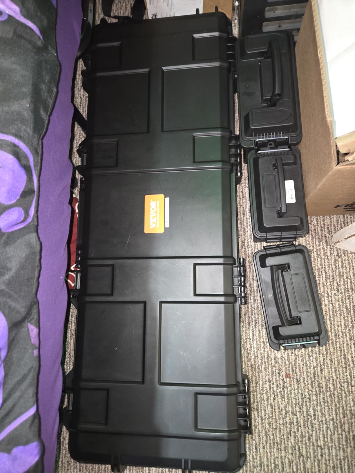 VEVOR Rifle Case, Rifle Hard Case with 4 Layers Fully-protective Foams, Lockable Hard Gun Case with Wheels, IP67 Waterproof & Crushproof, for Rifles or Shotguns customer photo 1