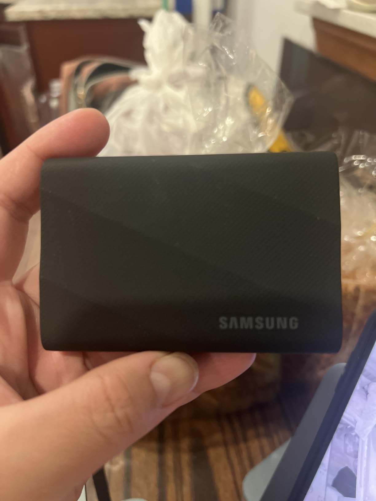 Samsung T9 Portable SSD 2TB, USB 3.2 Gen 2x2 External SSD, Up to 2,000 MB/s customer photo 2