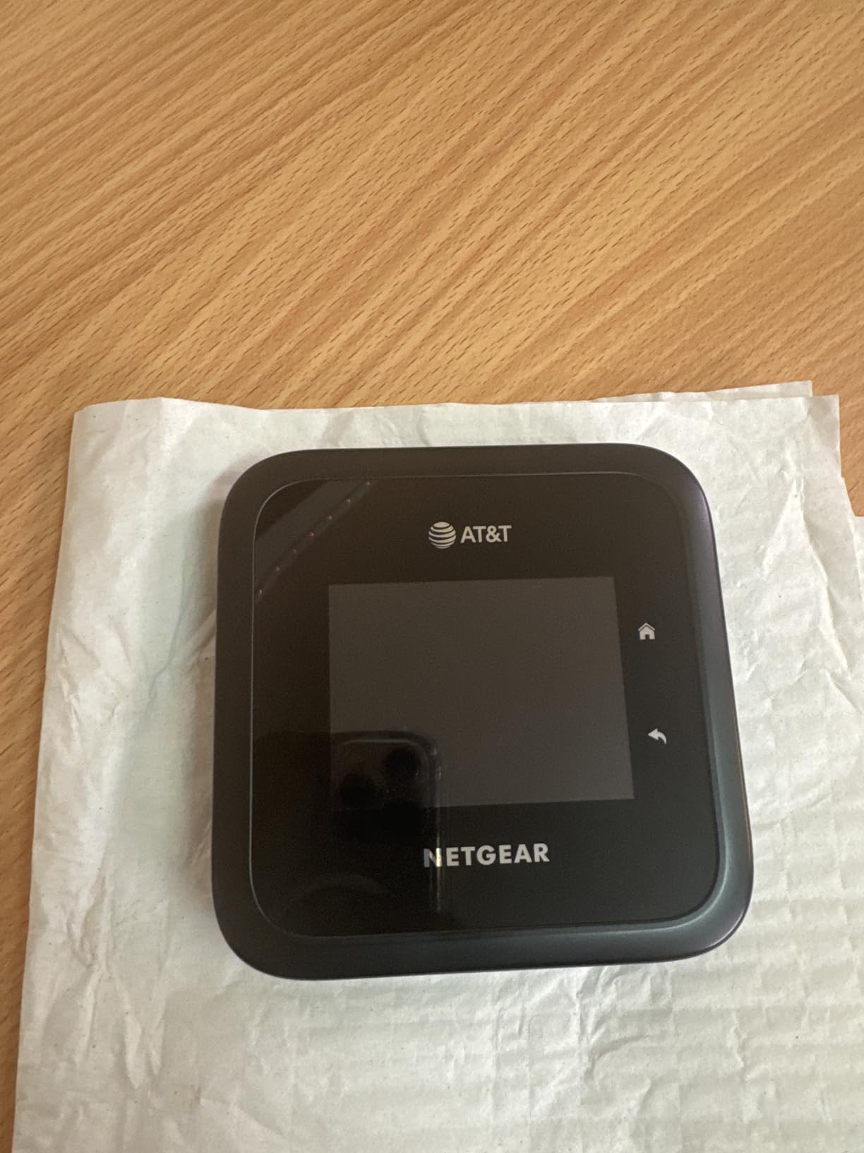 NETGEAR Nighthawk M6 Pro Mobile Hotspot 5G mmWave, 8Gbps, Unlocked, AT&T & T-Mobile, International Roaming, Portable WiFi Device for Travel, 5G Modem Wireless Router (MR6500) (Renewed) customer photo 1