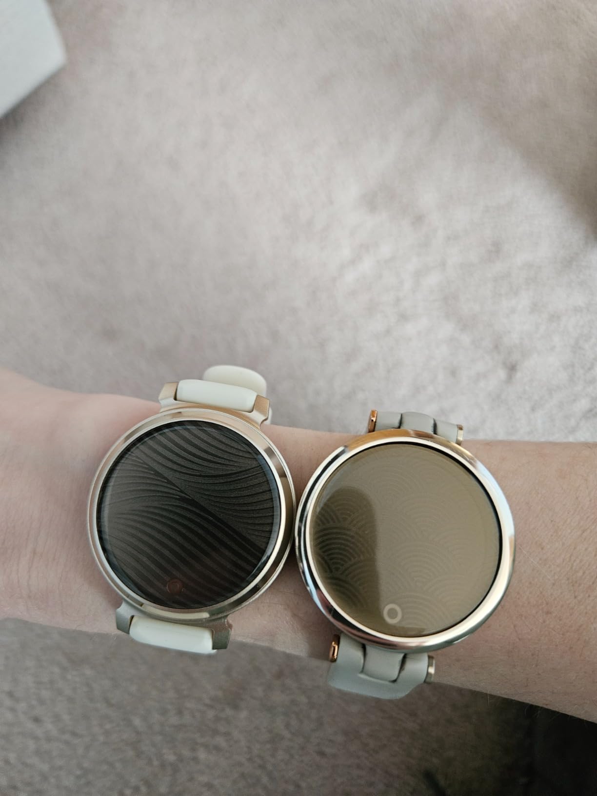 Garmin Lily® 2, Small & Stylish Smartwatch, 35mm, Coconut customer photo 1