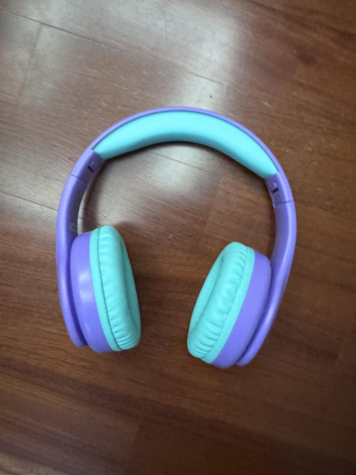 JoySpark Kids Bluetooth Headphones Over-Ear, 60Hrs, Built-in Mic-Purple customer photo 1