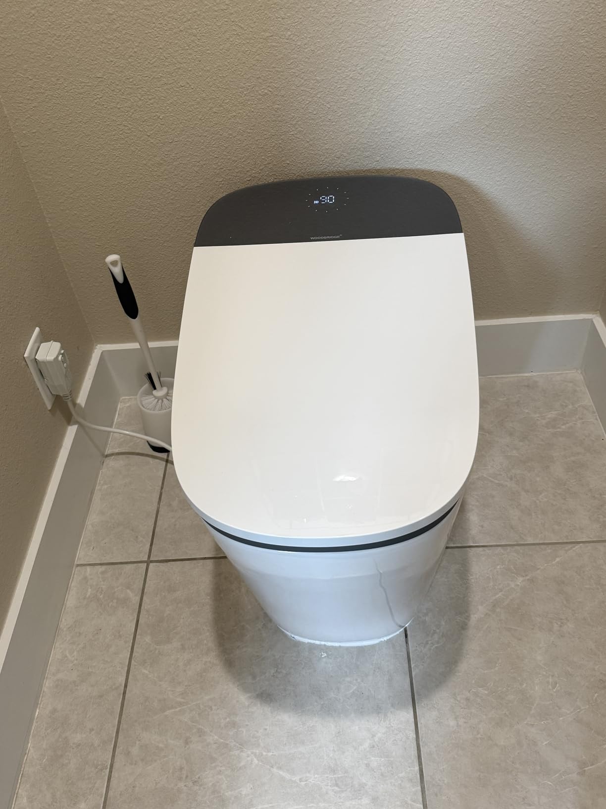 WOODBRIDGE Smart Toilet with 1000g MaP Flush Score & Foam Shield (B0930S) customer photo 1