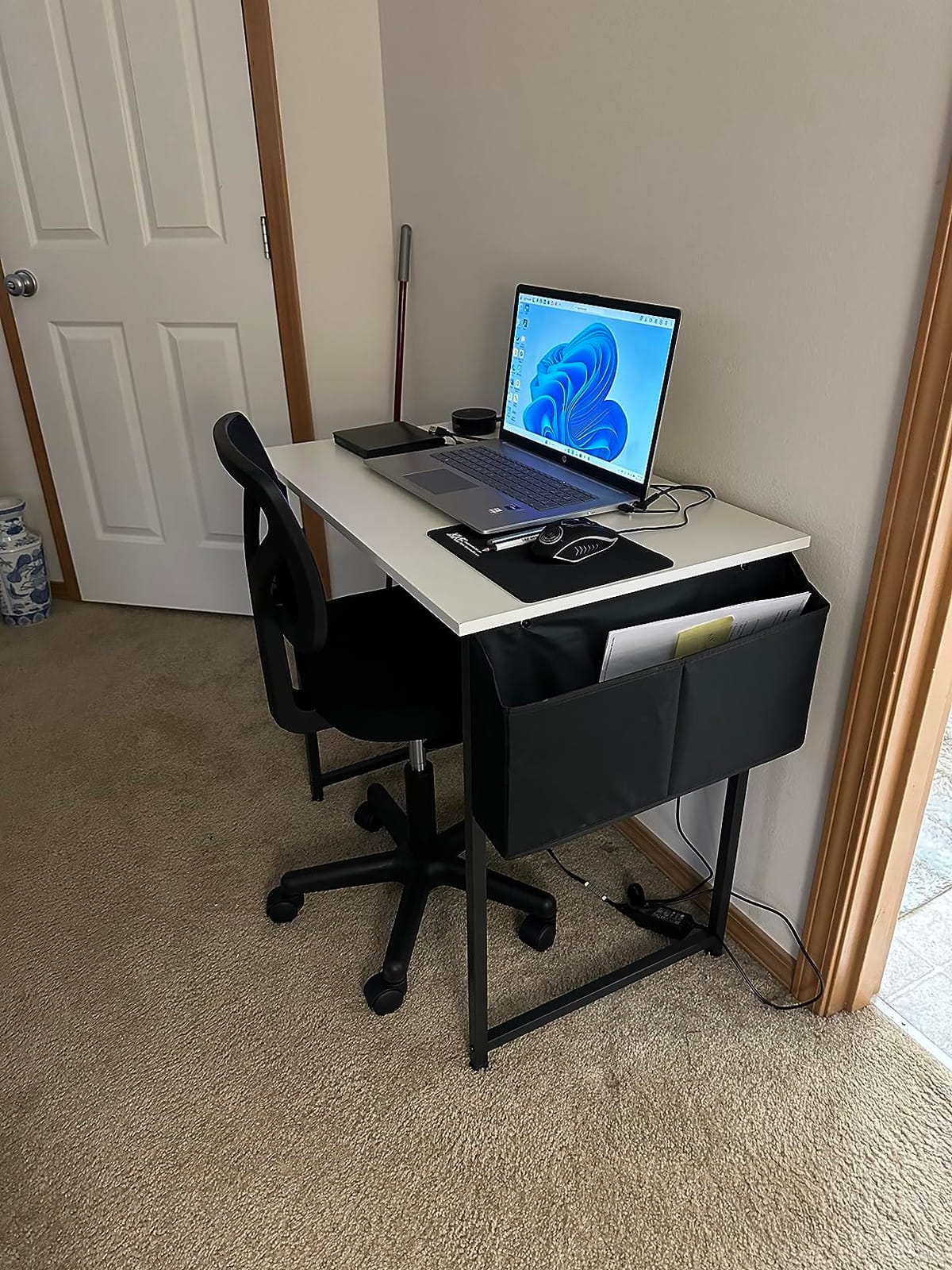 DLisiting 32 Inch Small Desk with Drawers, Black customer photo 2