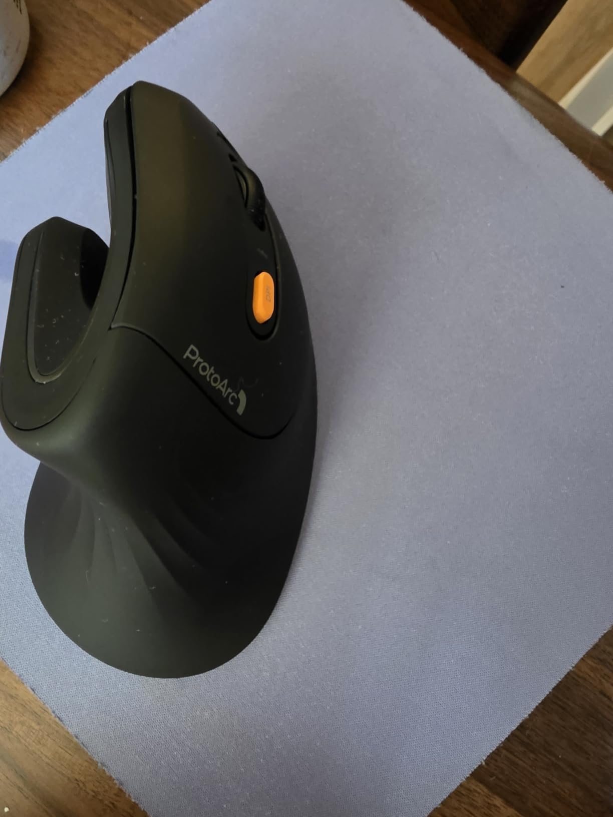 ProtoArc EM11 NL Wireless Ergonomic Vertical Mouse, Rechargeable, Black | 58° vertical design supports a natural wrist posture, connect 3 devices via Bluetooth/2.4G USB-A, 500mAh USB-C rechargeable. customer photo 2