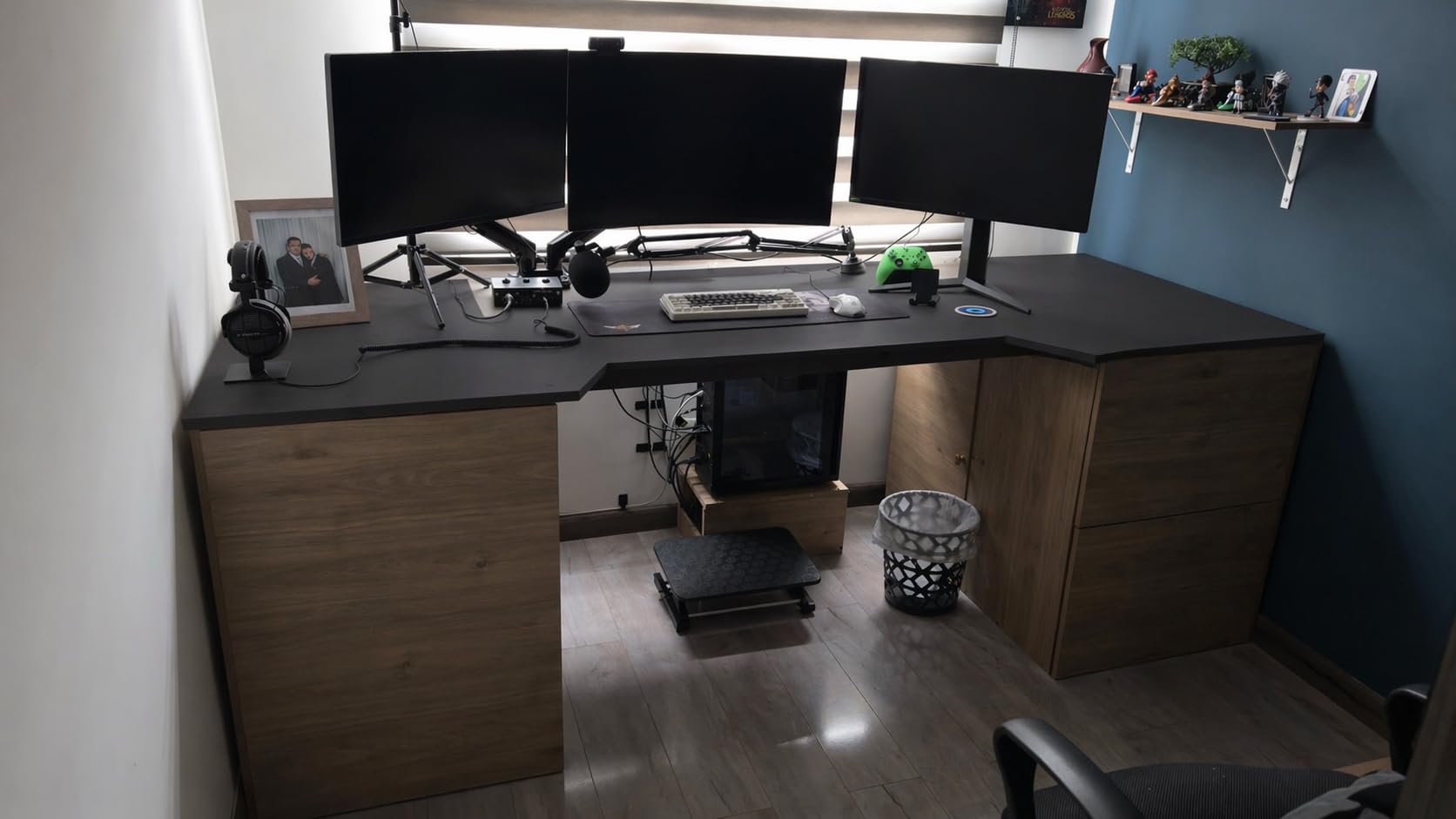 LG 32GS60QC-B Ultragear 32-inch Curved Gaming Monitor QHD (2560x1440) 180Hz 1ms 1000R AMD FreeSync HDR10 HDMIx2 DisplayPort Borderless Design Black Stabilizer DAS Crosshair FPS Counter - Black customer photo 2
