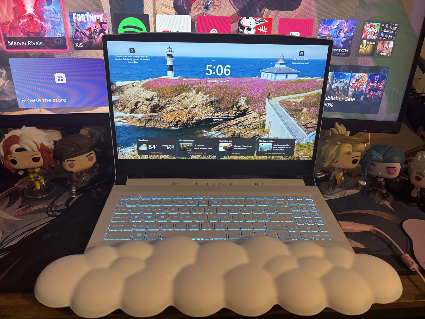 Sushret Cloud Wrist Rest Keyboard, Cloud Keyboard Wrist Pad Set with PU Leather Memory Foam, Cute Arm Rest for Palm Support, PC/Gaming Desk Accessories/Office Setup/Computer Hand Cushion - White customer photo 2