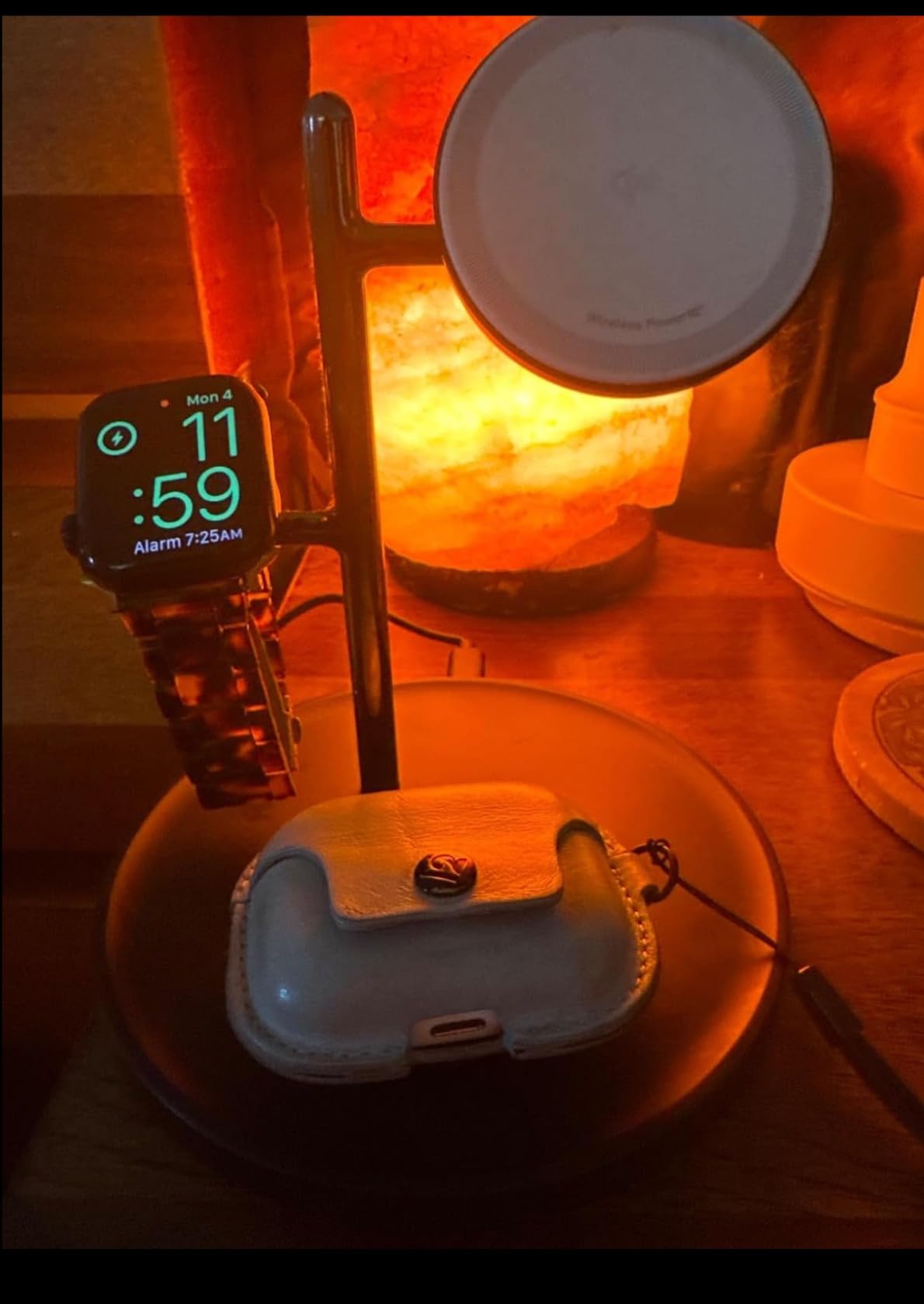 Anker MagGo 2-in-1 MagSafe Compatible Qi2 15W Wireless Charging Stand customer photo 1