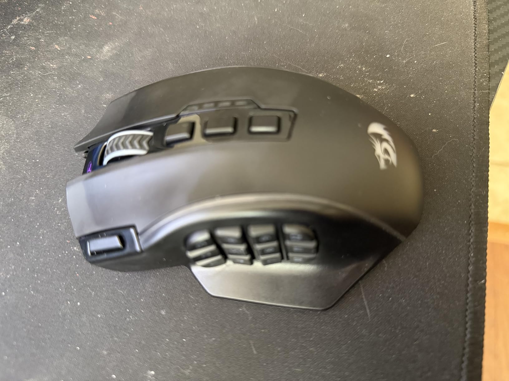 Redragon Gaming Mouse, MMO Mouse Gaming UP 12400 DPI, 19 Macro Programmable Buttons, RGB Mouse with 12 Side Buttons, 8 * 2.4g Weight Tuning for PC Laptop MOBA FPS, M901K, Black customer photo 2
