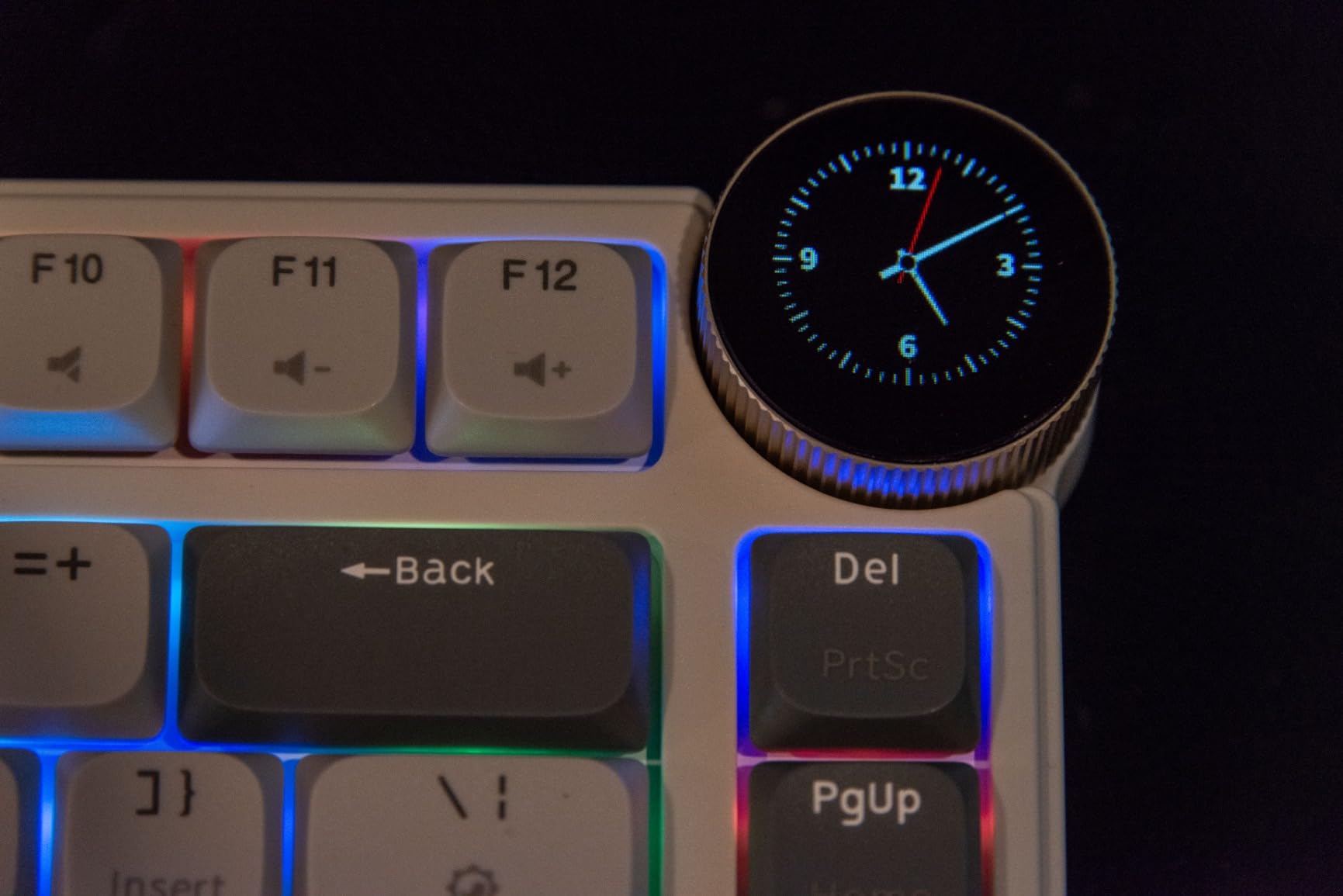 RK ROYAL KLUDGE N80 Low Profile Mechanical Keyboard w/Smart Display Screen customer photo 2