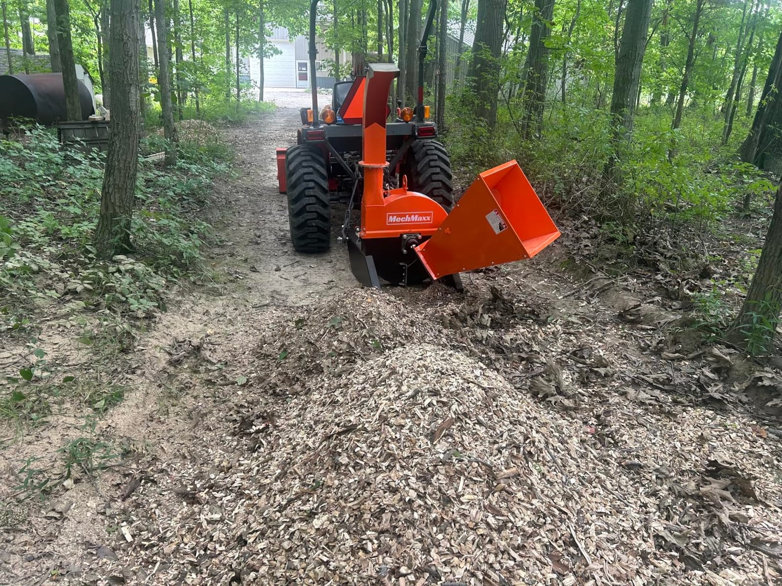 MechMaxx 4'' Inch PTO Powered 3 Point Wood Chipper Shredder Mulcher Attachment for Tractors Up to 45HP, (PTO Shaft Included), Model BX42S customer photo 1