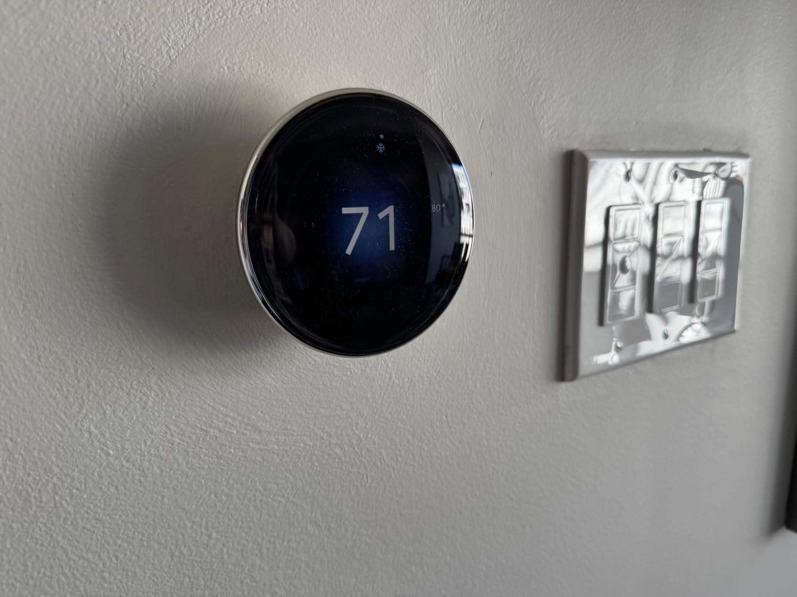 Google Nest Learning Thermostat (4th gen) + Nest Temperature Sensor (2nd gen) - Obsidian customer photo 2