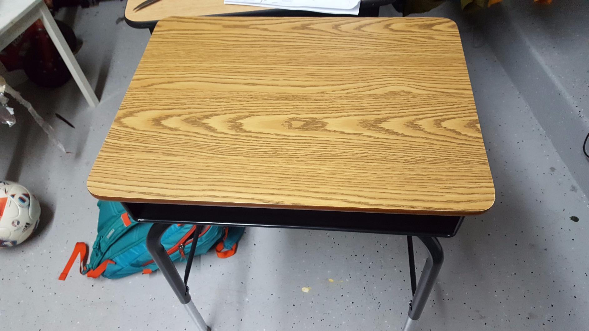 ECR4Kids Mobile Adjustable Height Student Desk, Sit/Stand, 23.9 x 18in, Oak customer photo 1