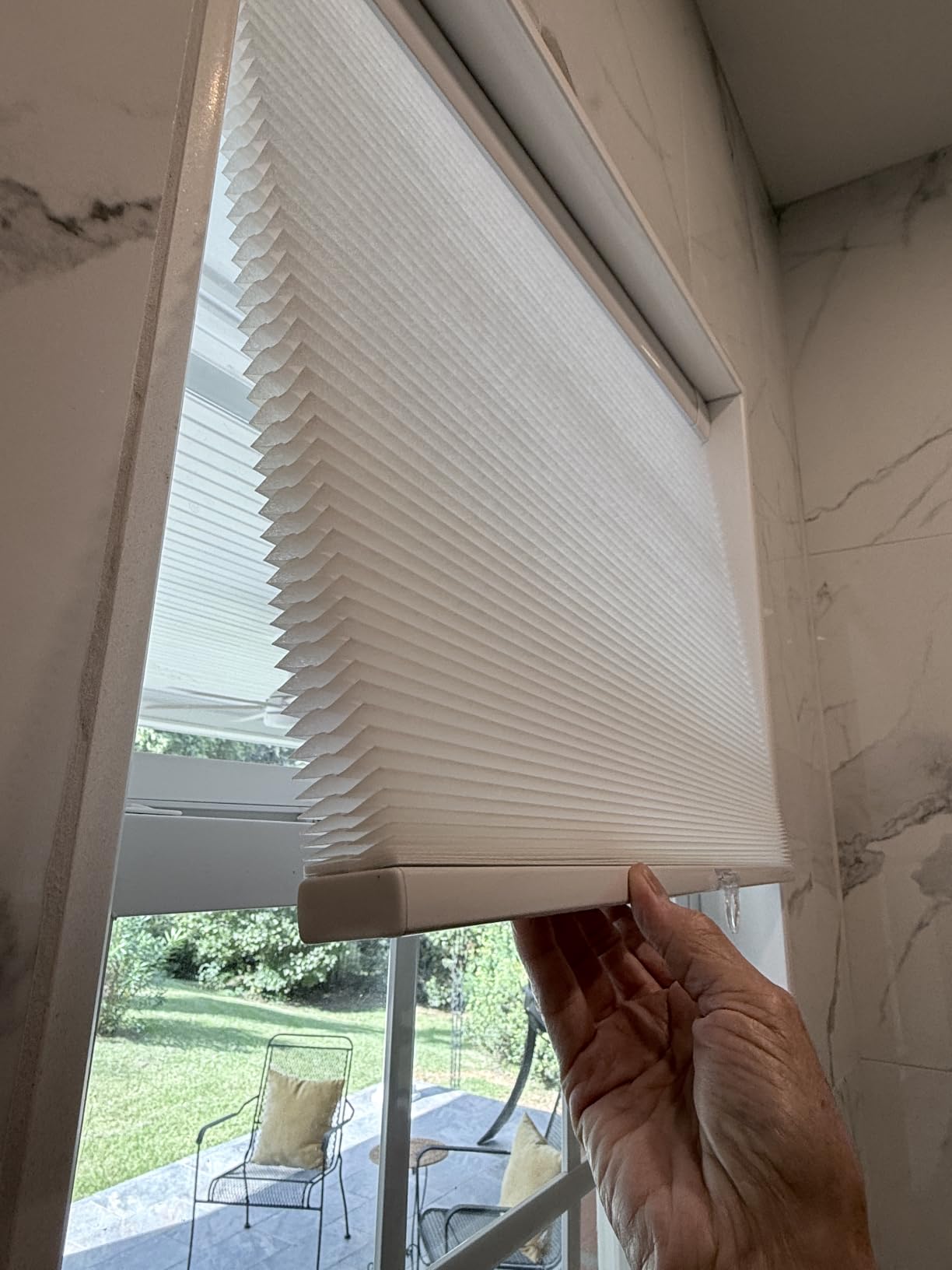 LazBlinds No Drill Cordless Cellular Shades, 22