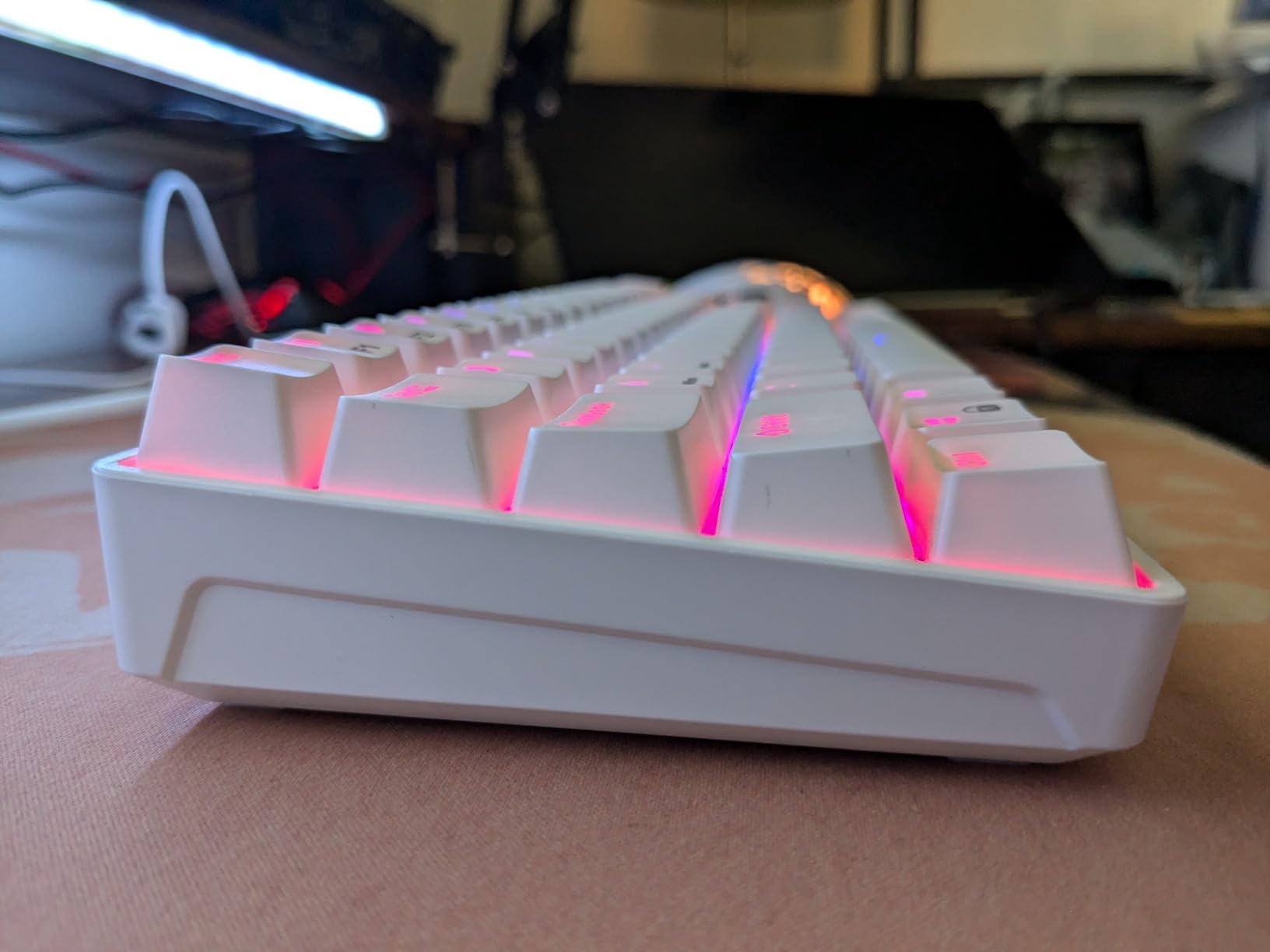 RK ROYAL KLUDGE RK68 Mechanical Gaming Keyboard, 65% Compact Size, White customer photo 2