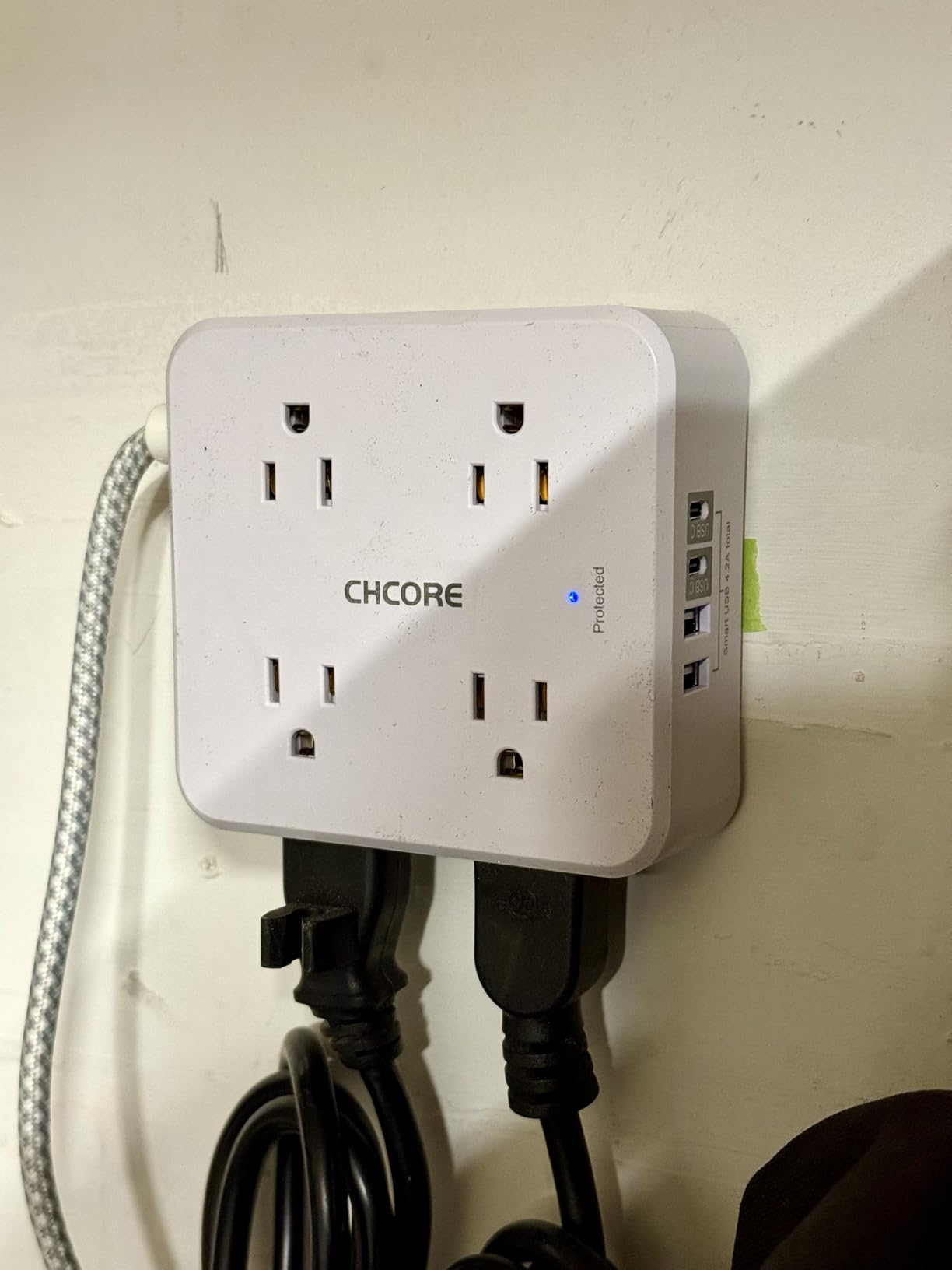 Surge Protector Power Strip - CHCORE 5Ft Braided Extension Cord with 8 Outlets with 4 USB (2 USB C) Charging Ports, Flat Plug Multi Plug Outlet Extender Charging Station for Home Office, ETL, White customer photo 1