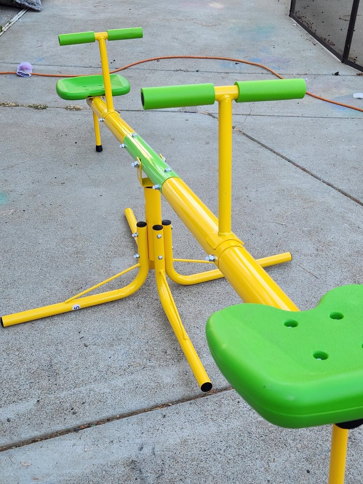 Amictoy Teeter Totter for Kids, 360° Spinning Seesaw, 100 lb Seat customer photo 2