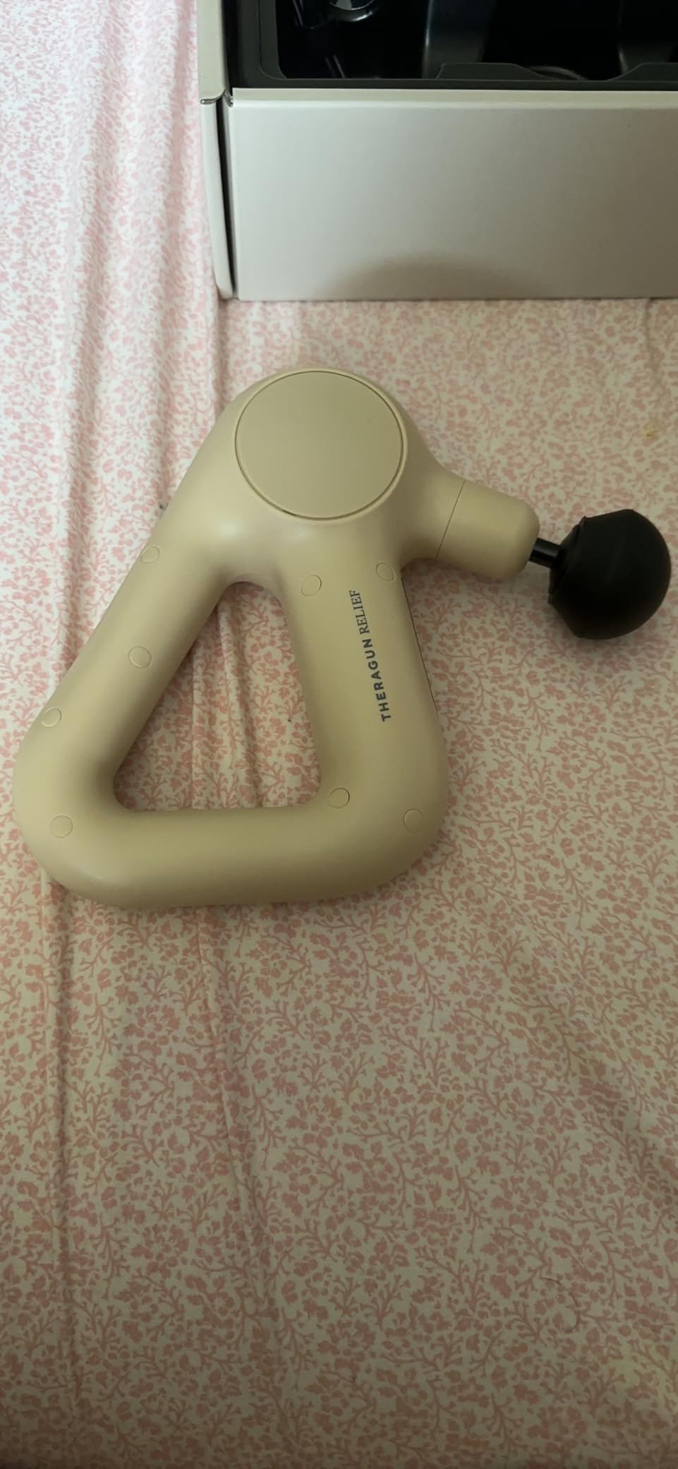 TheraGun Therabody Relief Massage Gun | for Daily Comfort | 3-Speed | Black | Quiet Handheld Percussion Muscle Massager for Back, Leg & Shoulder Pain Relief. Lightweight, Easy to Use, Ergonomic Grip customer photo 1