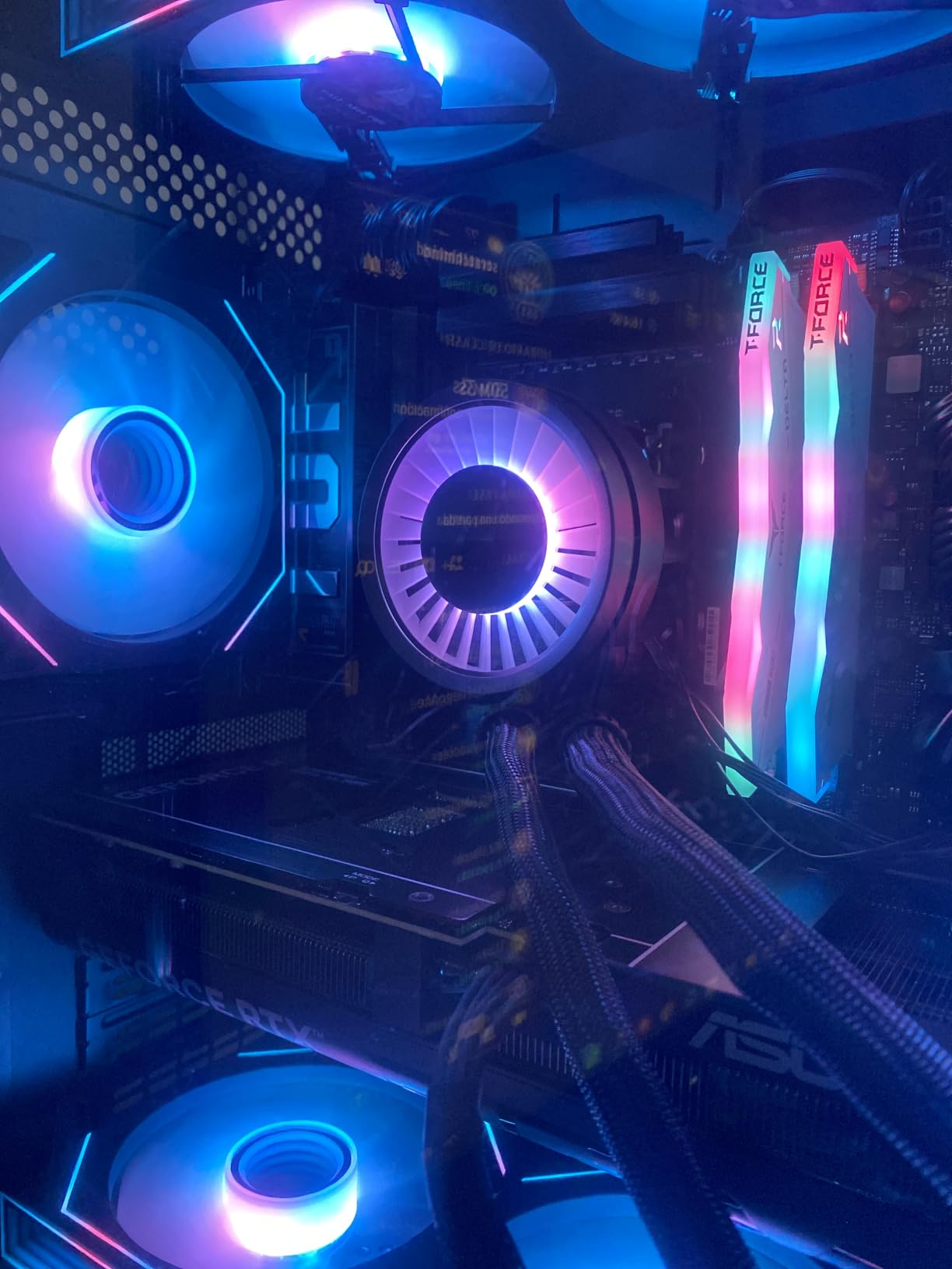 ASUS TUF Gaming X870-PLUS WiFi AMD AM5 X870 ATX Motherboard, 16+2+1, 80A SPS Power Stages, DDR5, PCIe 5.0 Ready, Four M.2 Slots, Wi-Fi 7, 2.5Gb LAN, HDMI, USB4® 40Gbps, SATA 6 Gbps, USB 20Gbps Type-C customer photo 2