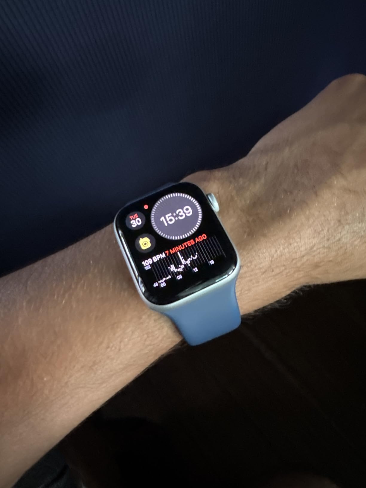 Apple Watch SE (2nd Gen) [GPS 40mm] Smartwatch with Midnight Aluminum Case with Midnight Sport Band S/M. Fitness and Sleep Trackers, Crash Detection, Heart Rate Monitor, Retina Display customer photo 2